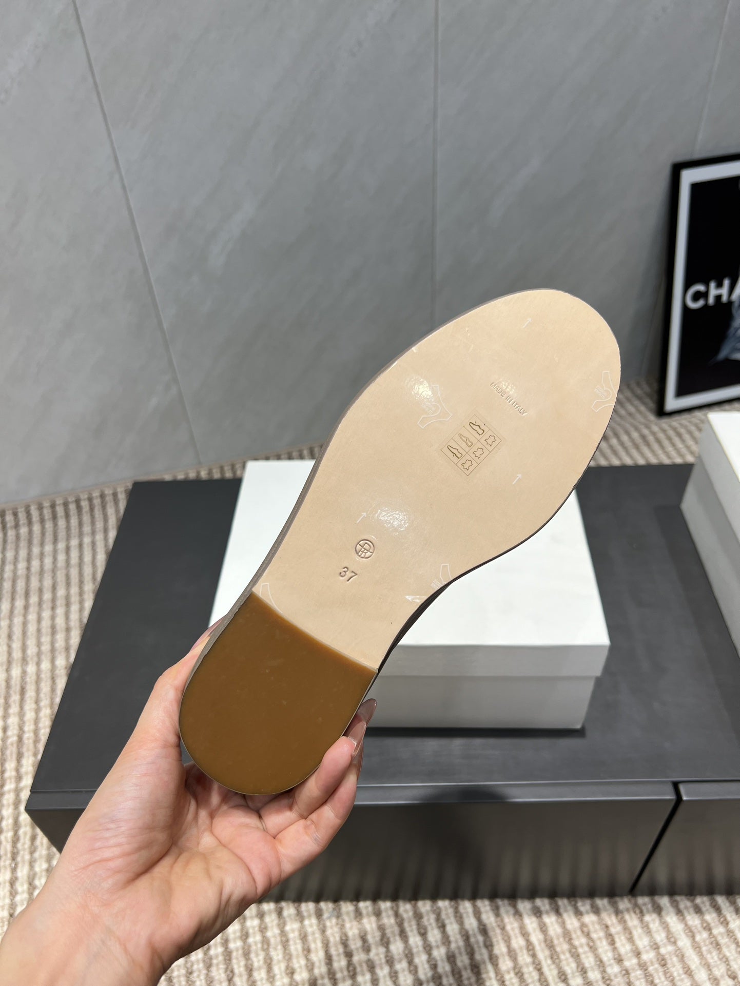 The Row 2025 Loafer Taupe Cowhide 540486