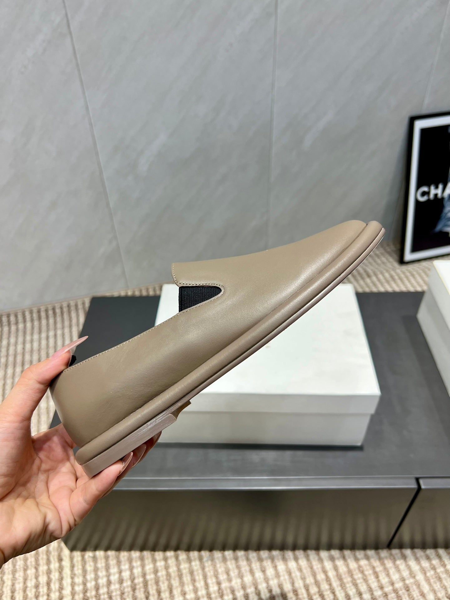 The Row 2025 Loafer Taupe Cowhide 540486