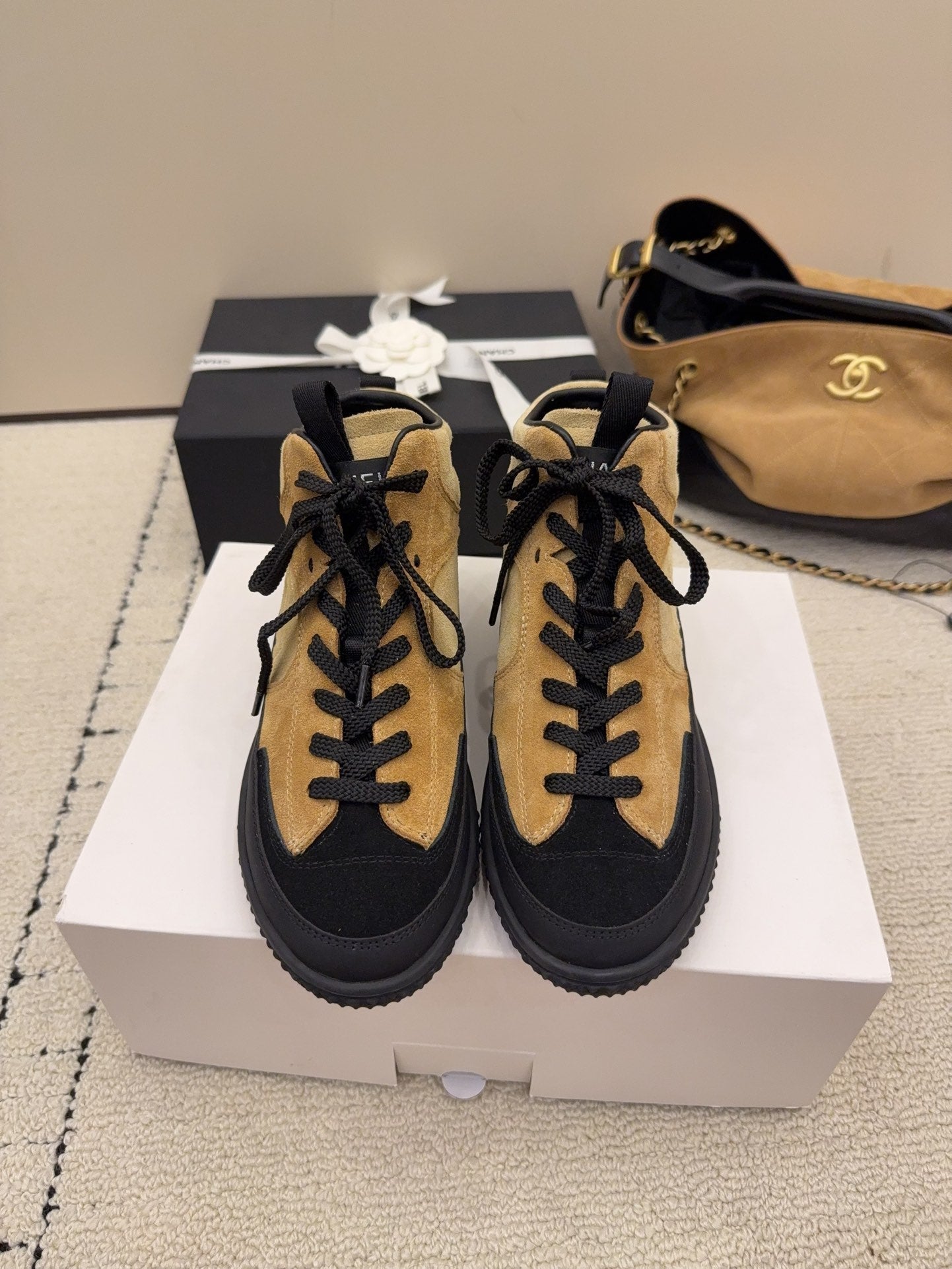 CC 26 High-top Sneaker Beige mix Black Suede 589100