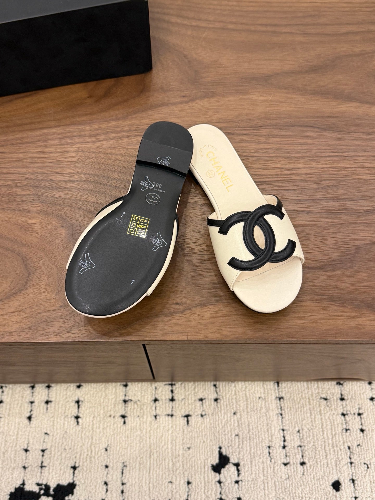 Chanel 2026 Mule Sandal White Black Cowhide