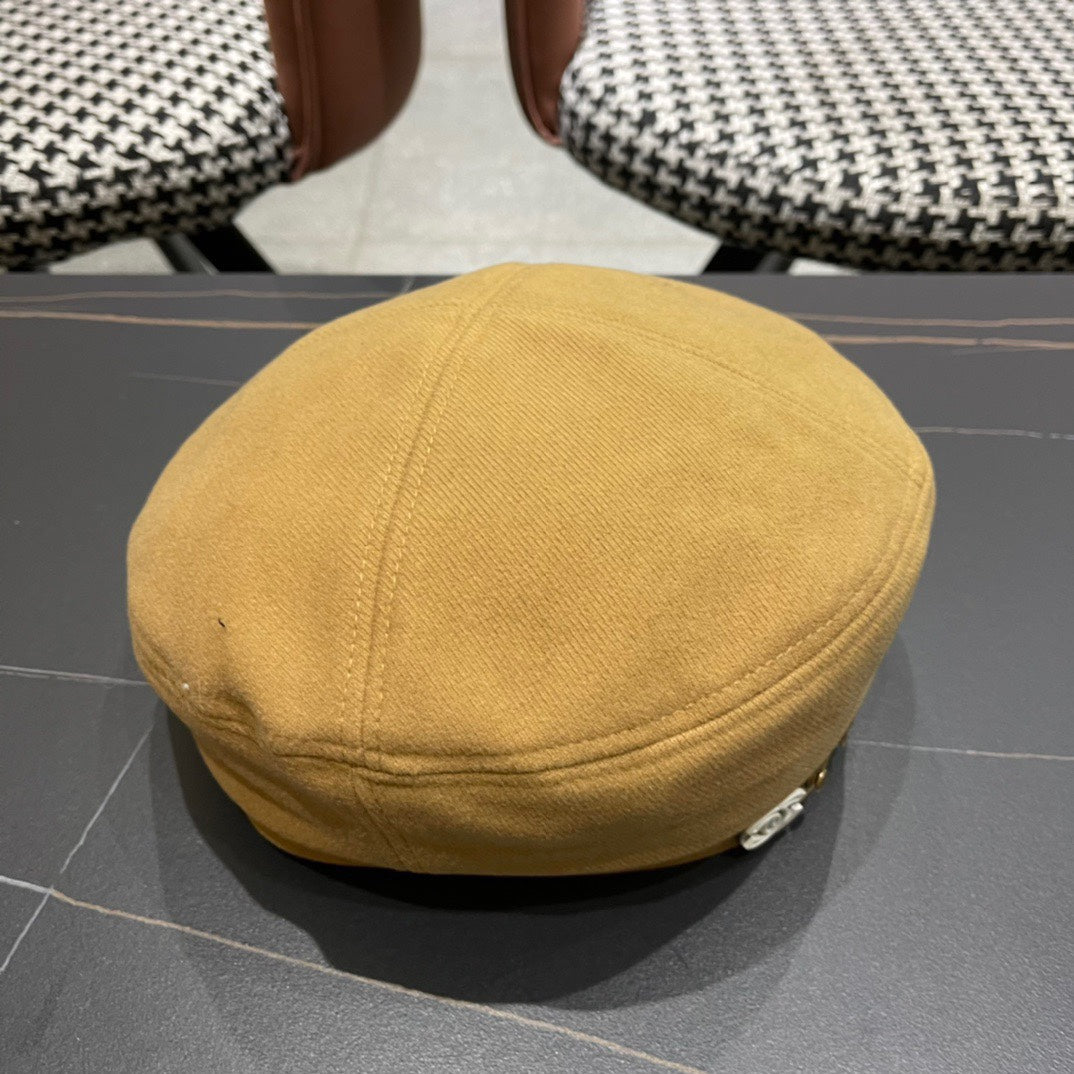 BERET HAT IN PEANUT BROWN FABRIC 419383