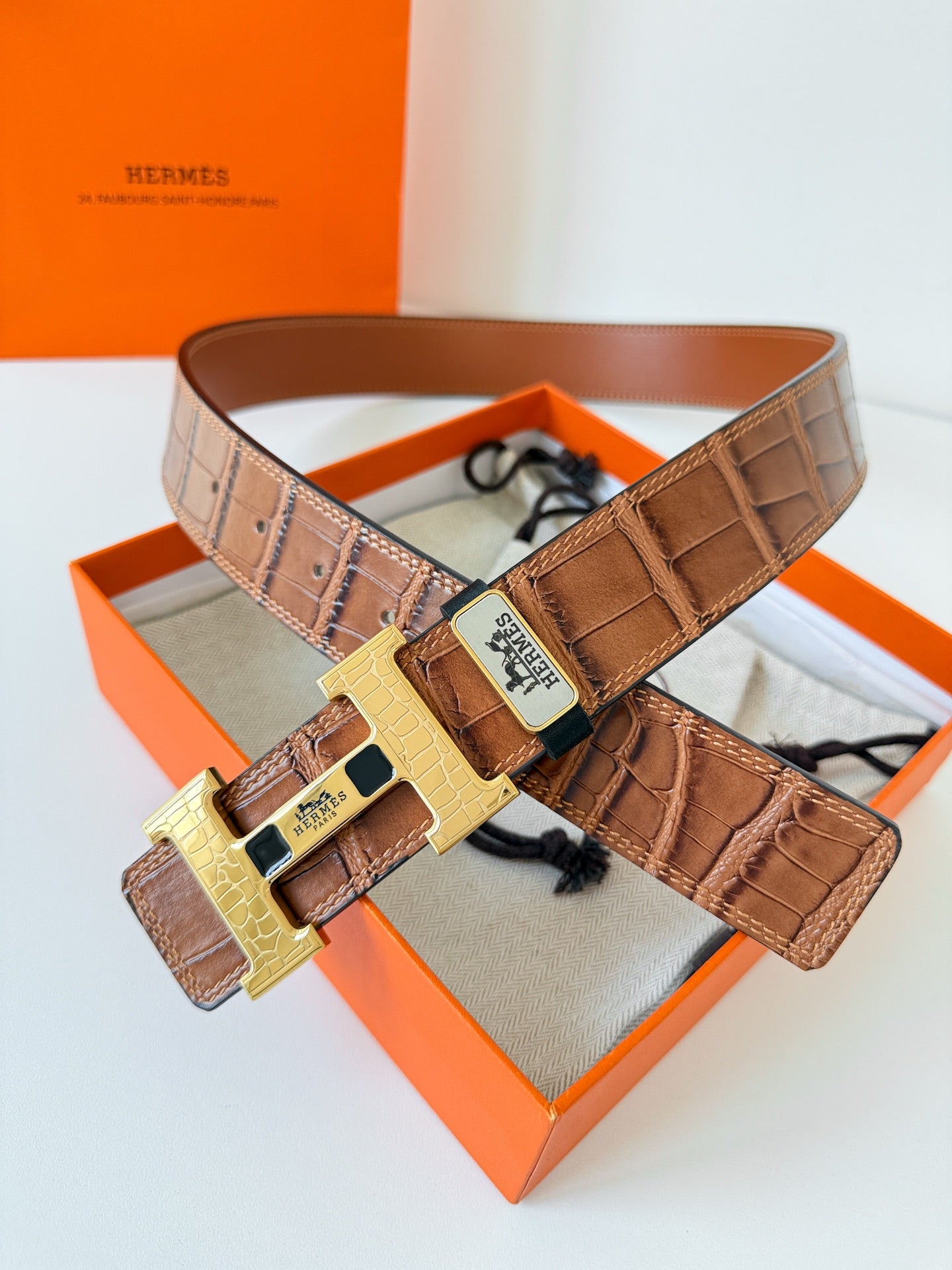 HM Constance Belt 38mm Brown Cowhide Gold Buckle 620049