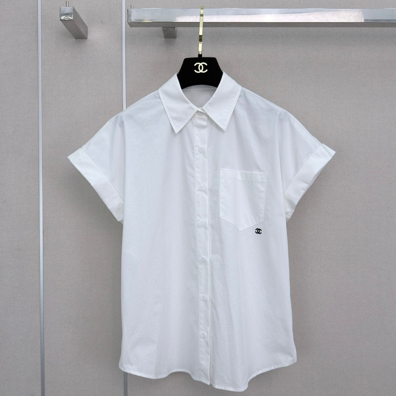 Chanel 2026 Short-sleeved Shirt With Double C Embroidery White Cotton 375211
