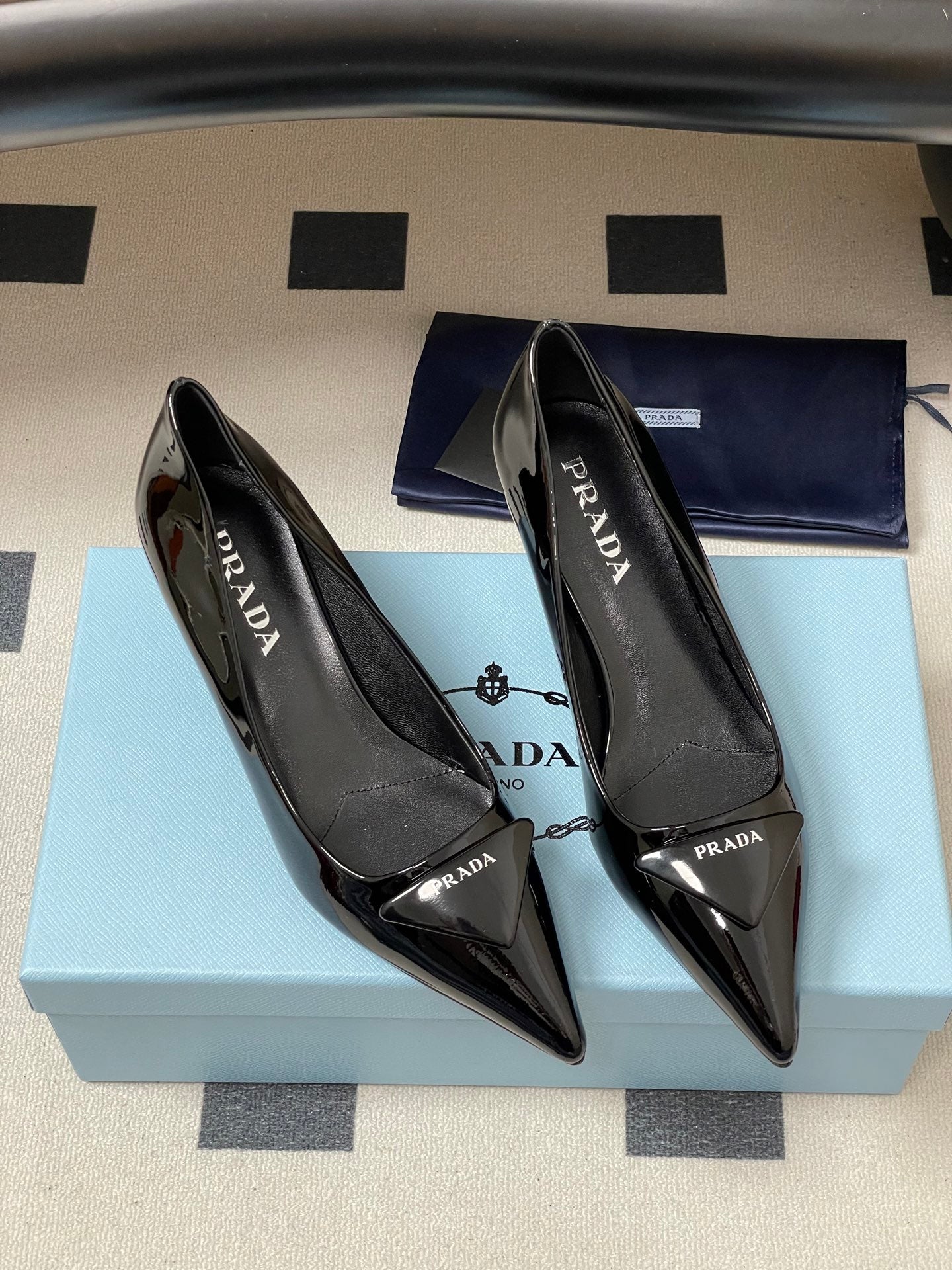 PRA 26SS Pointed Toe Heels Black Patent Leather 593837