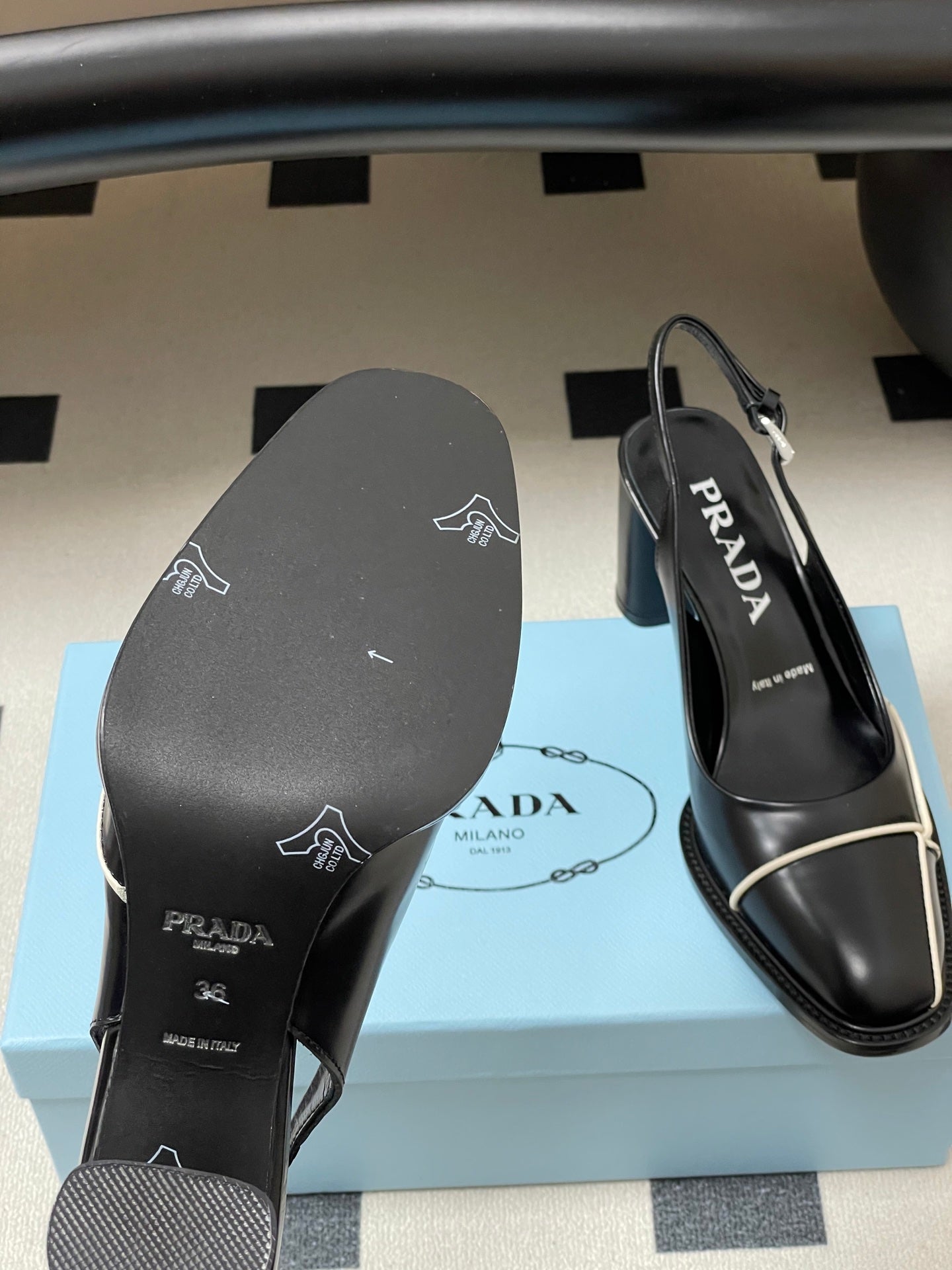 PRA 26SS Slingback 70 Black White Cowhide 593846