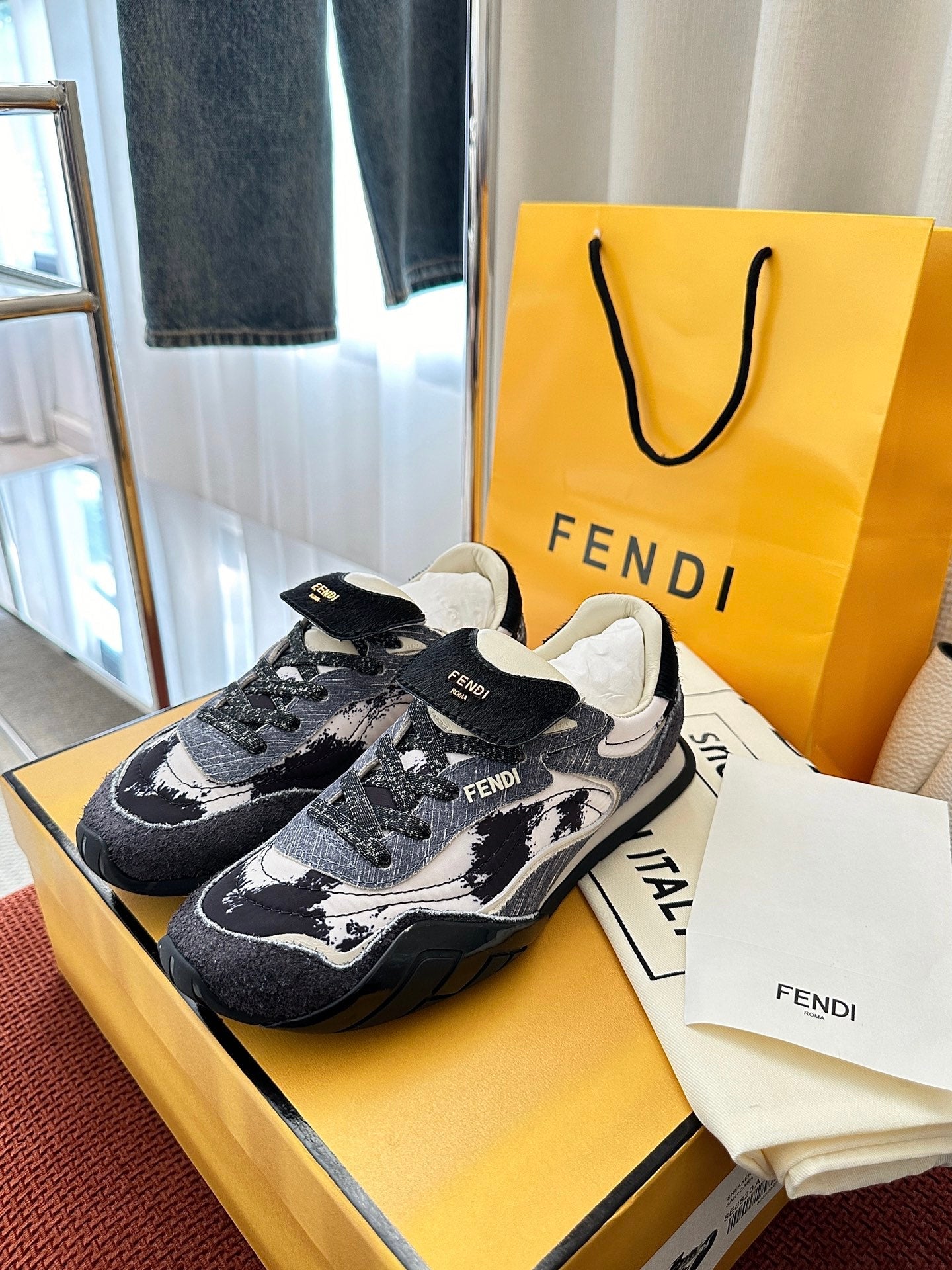 Fendi 2025 Wave Pulse Sneaker Black Gray Suede Cowhide 562136