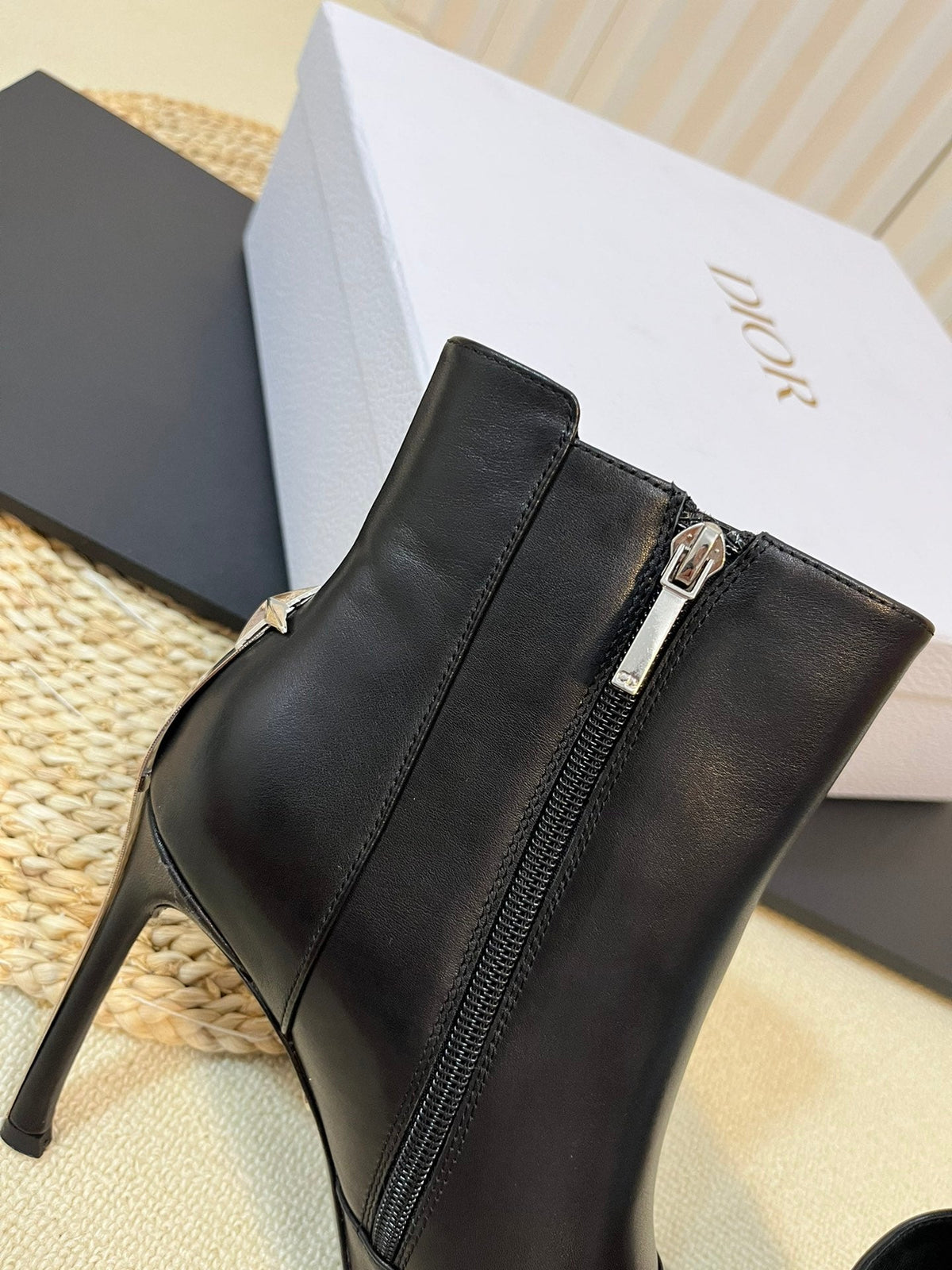 Dior 2026 Pointed Toe Ankle Boots 100mm Cowhide 137124
