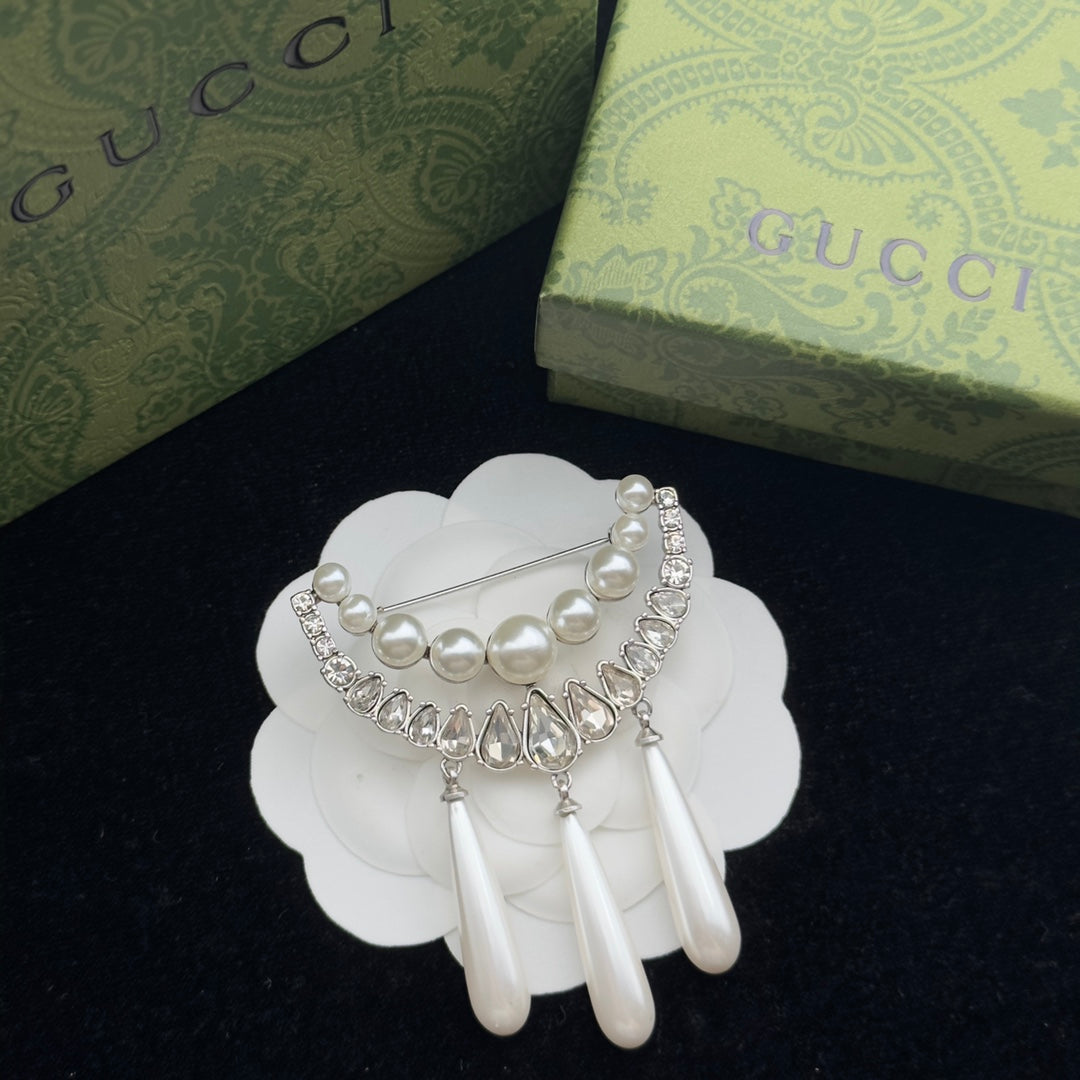 Gucci Brooch Silver 184022