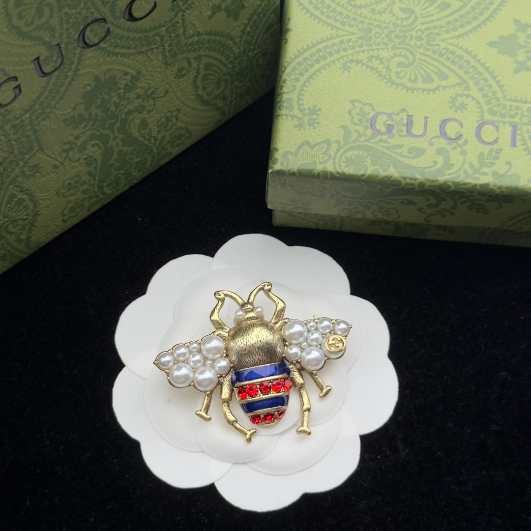 Gucci Brooch Gold 184127