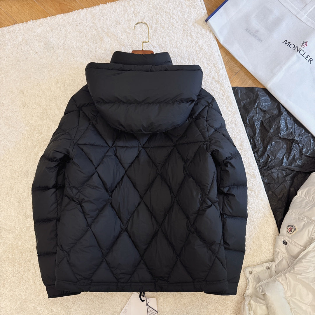 Moncler 2025 Averole Jacket Black Polyester Down