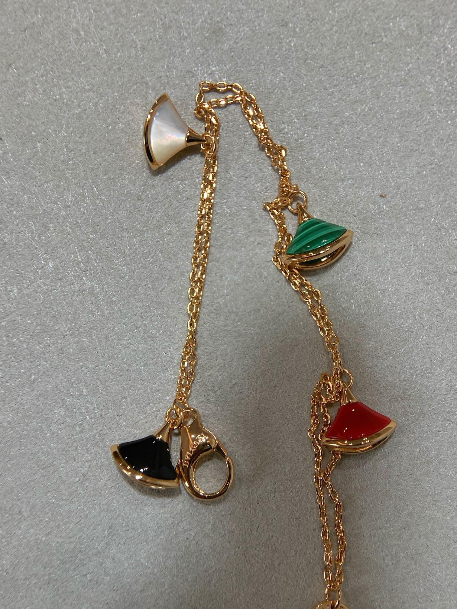 BVL 4 MOTIF MOP GOLD DOUBLE CHAIN BRACELET