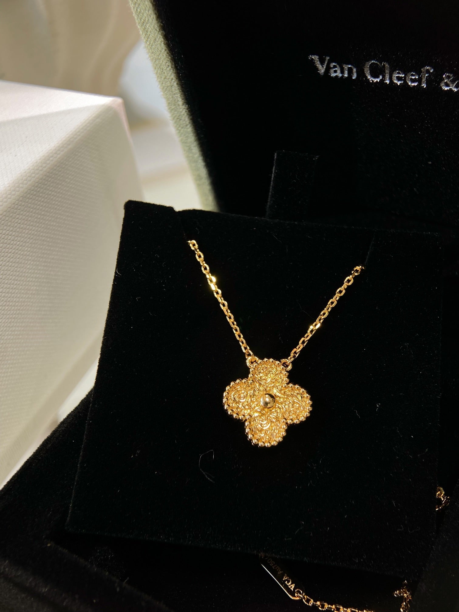 VCA Clover Vintage The Lava Foil Necklace