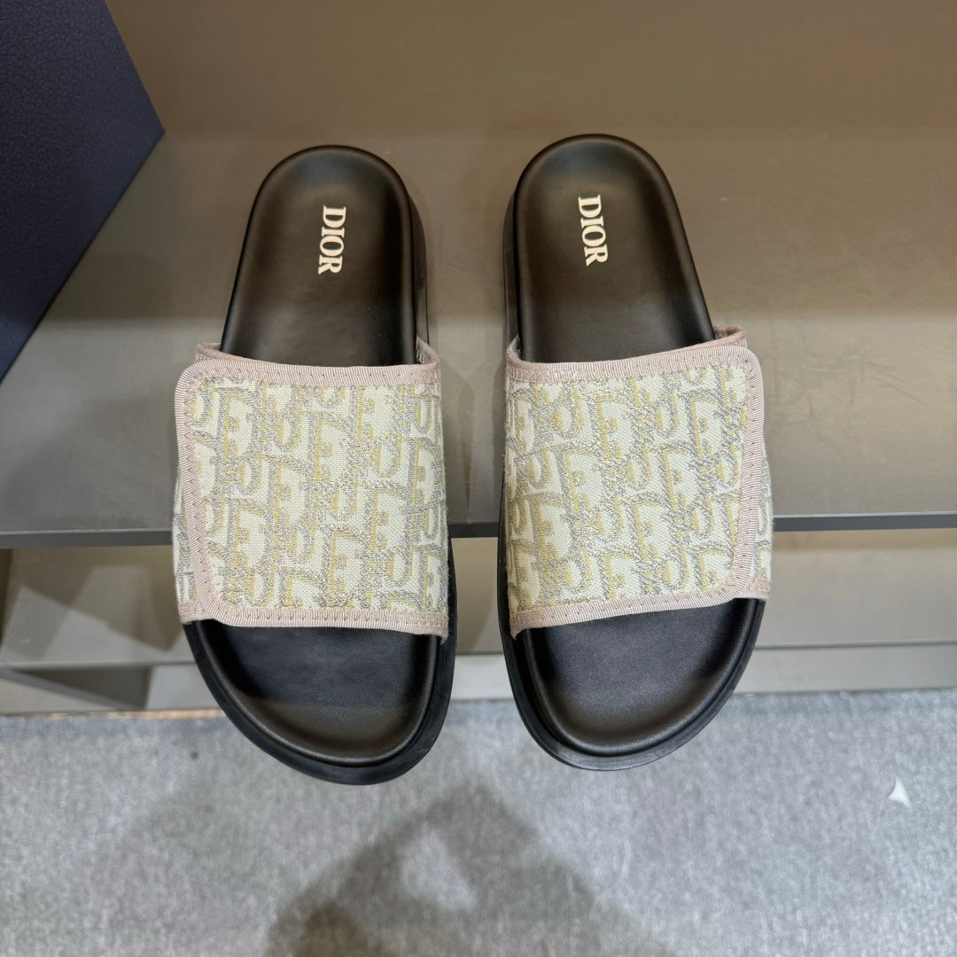 CD VELCRO STRAP SLIPPER PASTEL PINK AND BEIGE JACQUARD