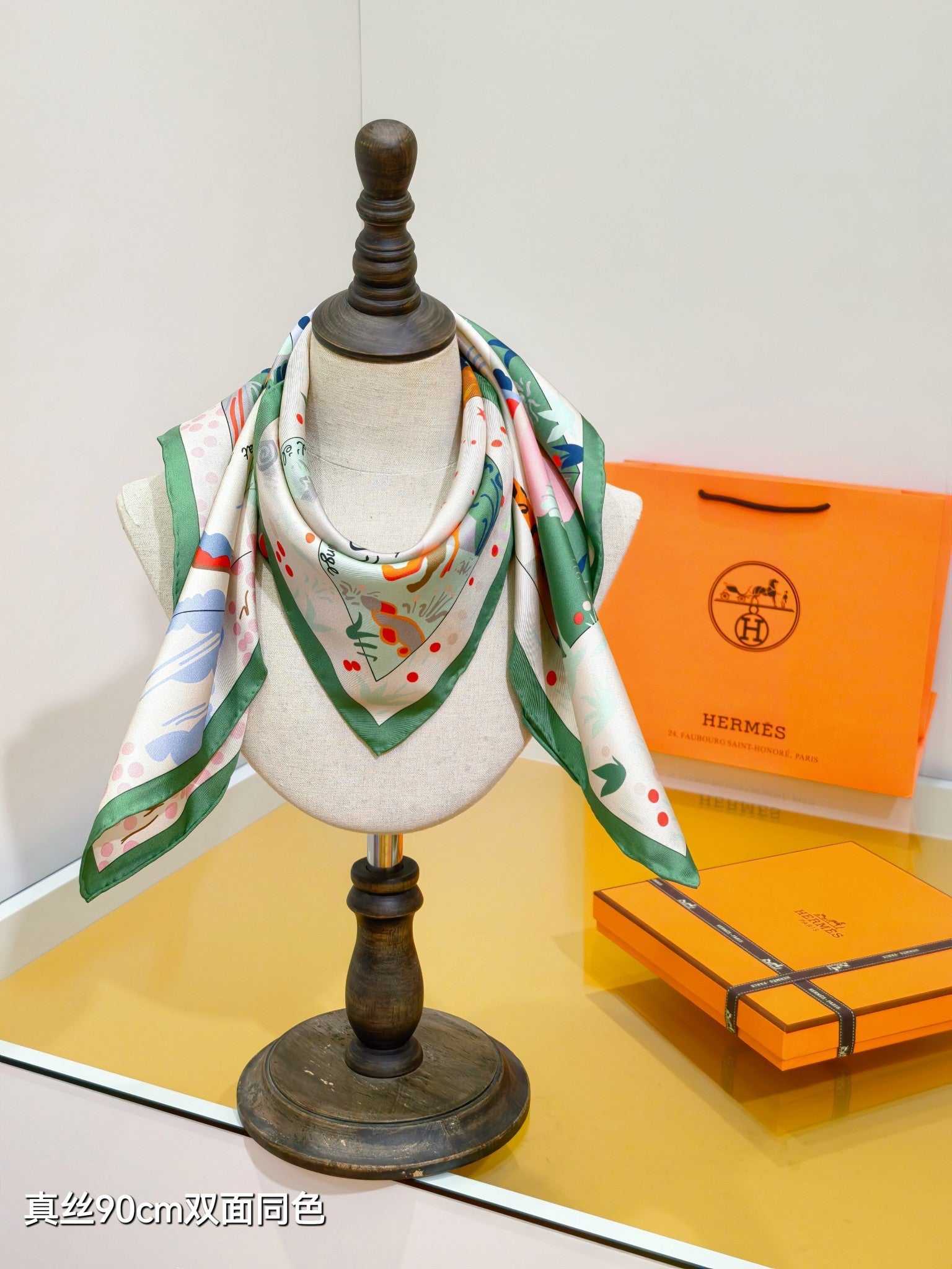 HM 26ss Amazon  Scarf 90 Green Beige Colorful Twill Silk 130285