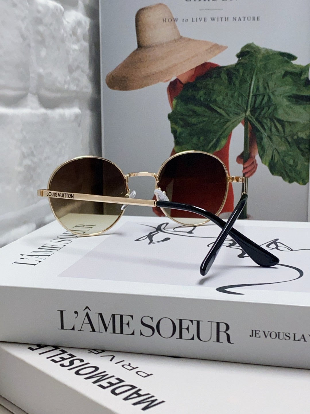 SIGNATURE ROUND SUNGLASS 581382 IN GOLD METAL BROWN SMOKE LENSES