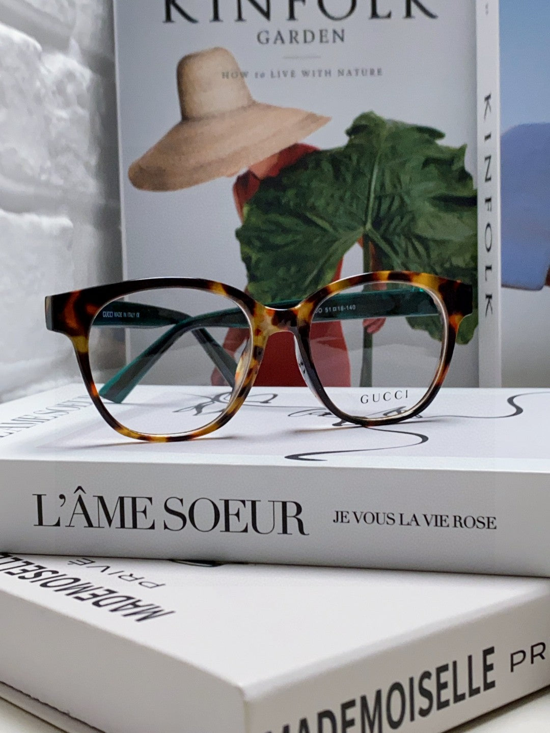 BUTTERFLY FRAME SUNGLASSES 570220 IN ACETATE