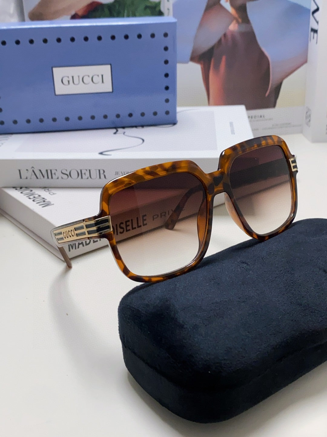 SQUARE FRAME SUNGLASSES 570231 IN ACETATE AND METAL