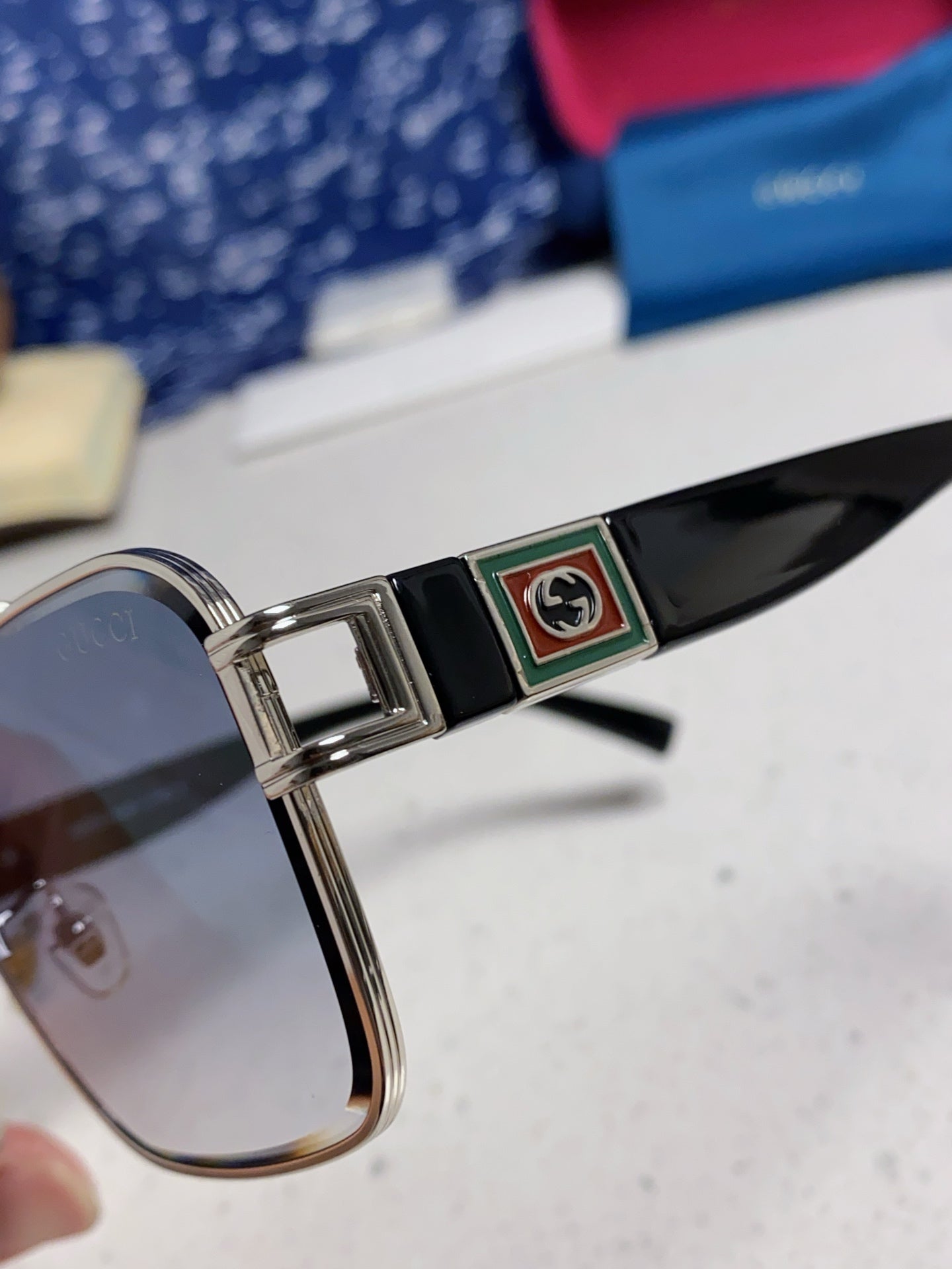 SQUARE FRAME SUNGLASSES 576906 IN METAL