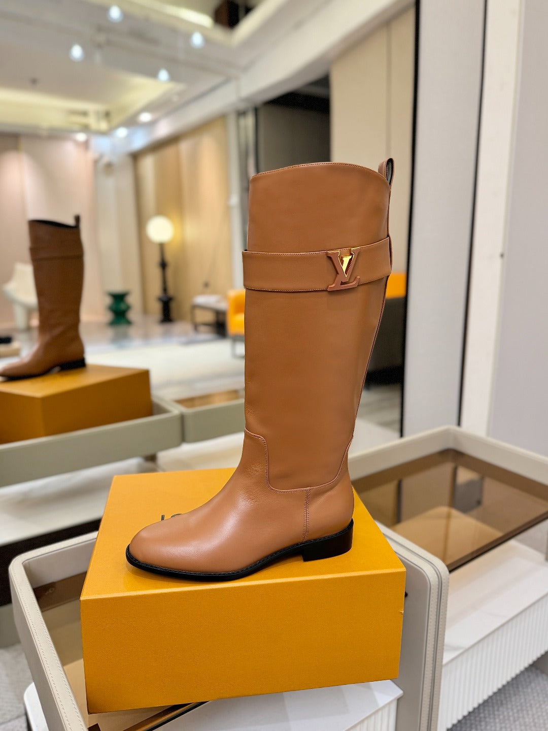 LV 25 Metal Buckle Riding Boots Tan Sheepskin  573887