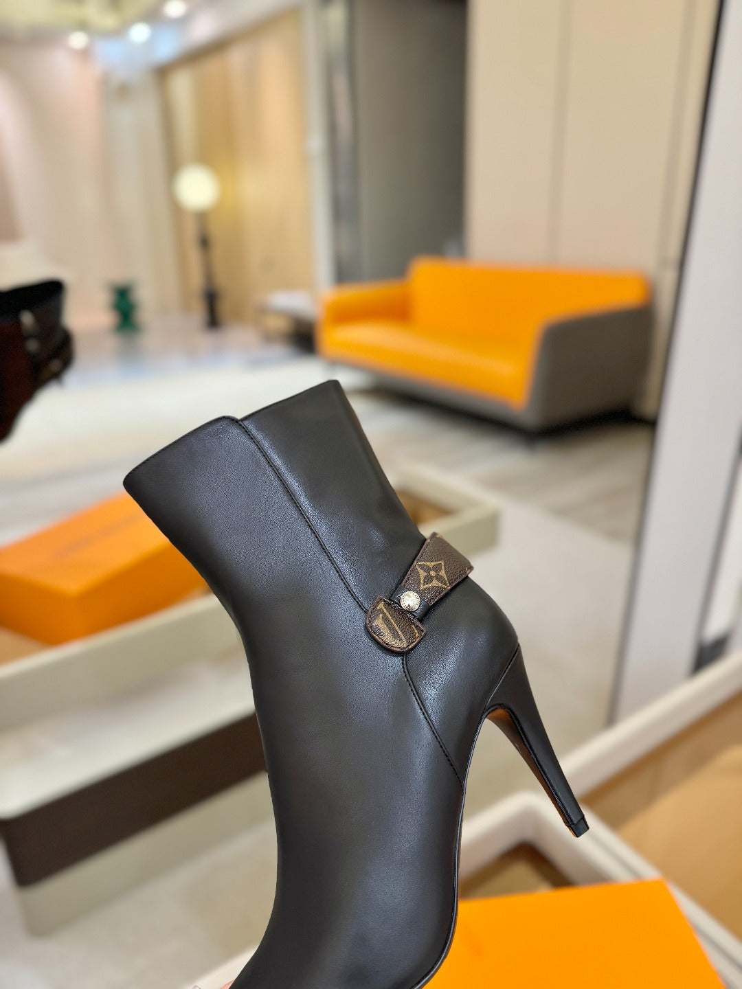 LV 25 Runway Ankle Boots 90 Black Calfskin 573863