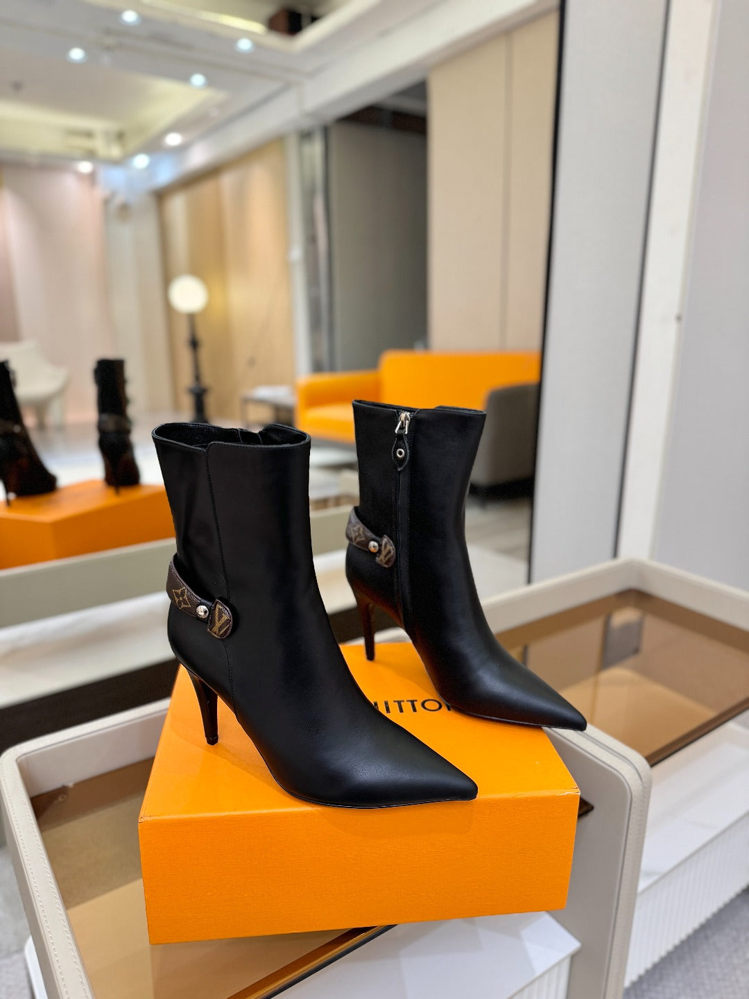 LV 25 Runway Ankle Boots 90 Black Calfskin 573863