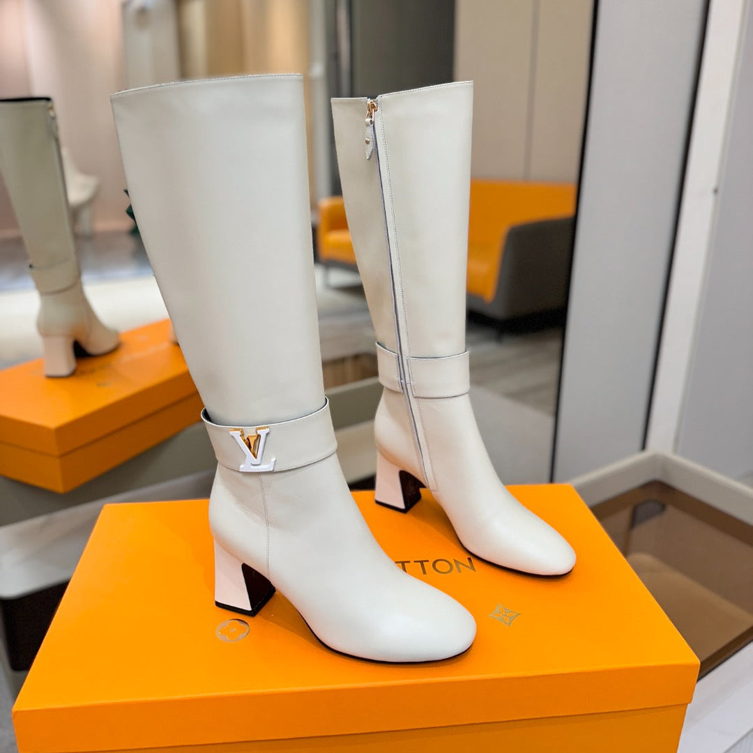 LV 25 Long Boots 75 White Sheepskin 573739
