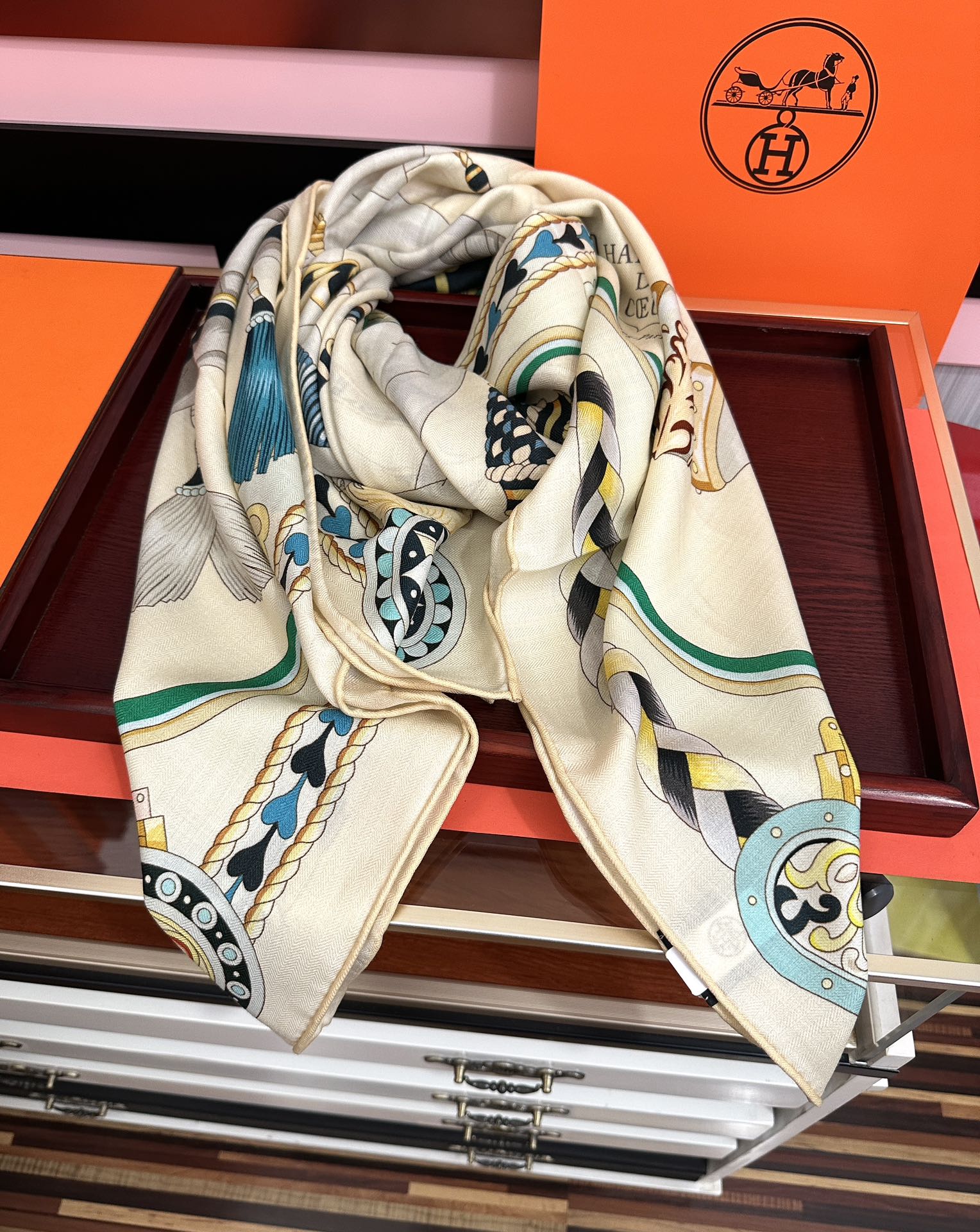 HM 25s Scarf 140cm Beige Blue Cashmere Silk 965624