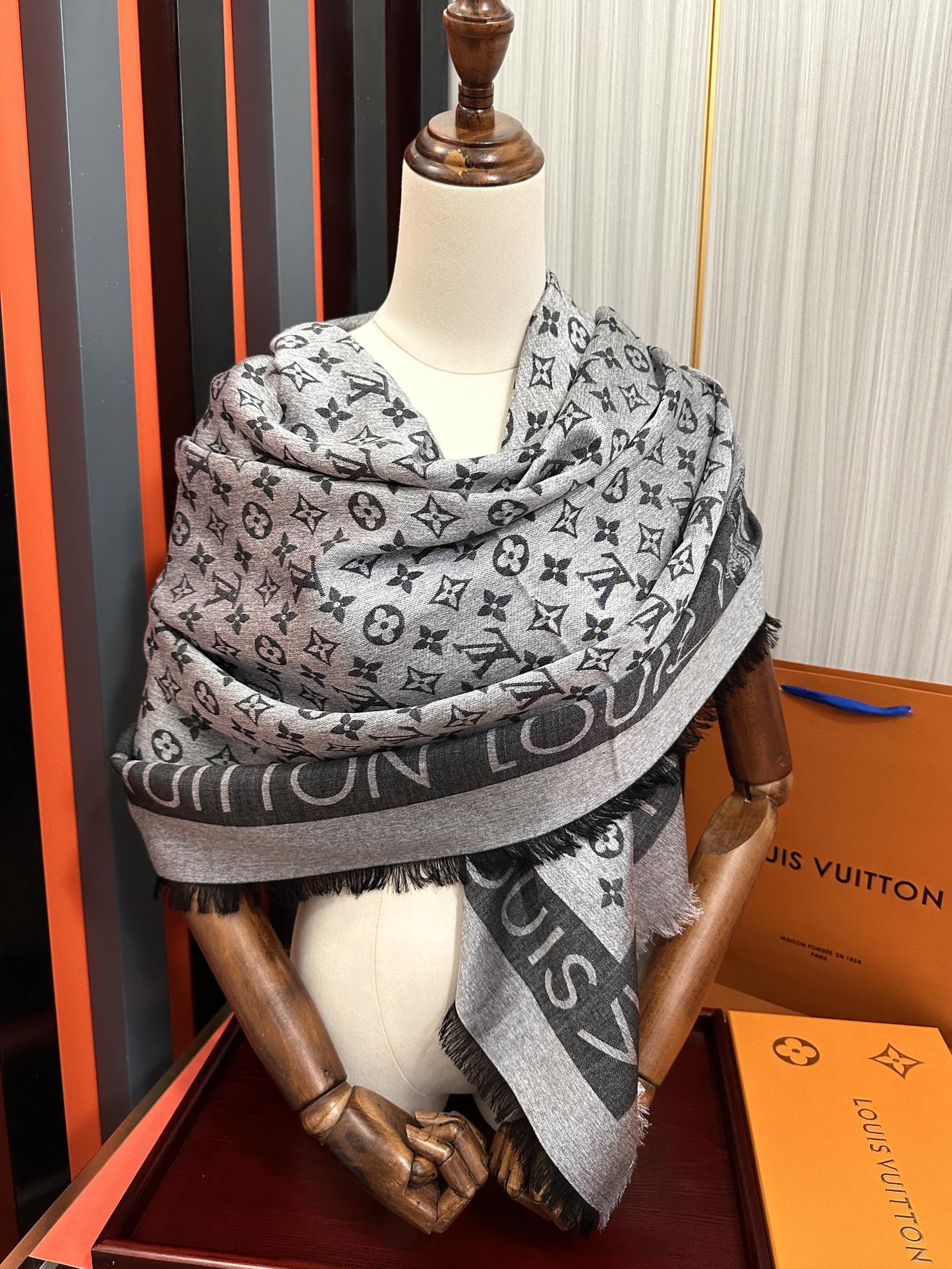 LV  Long Scarf 140cm Black Gray Cashmere 967310