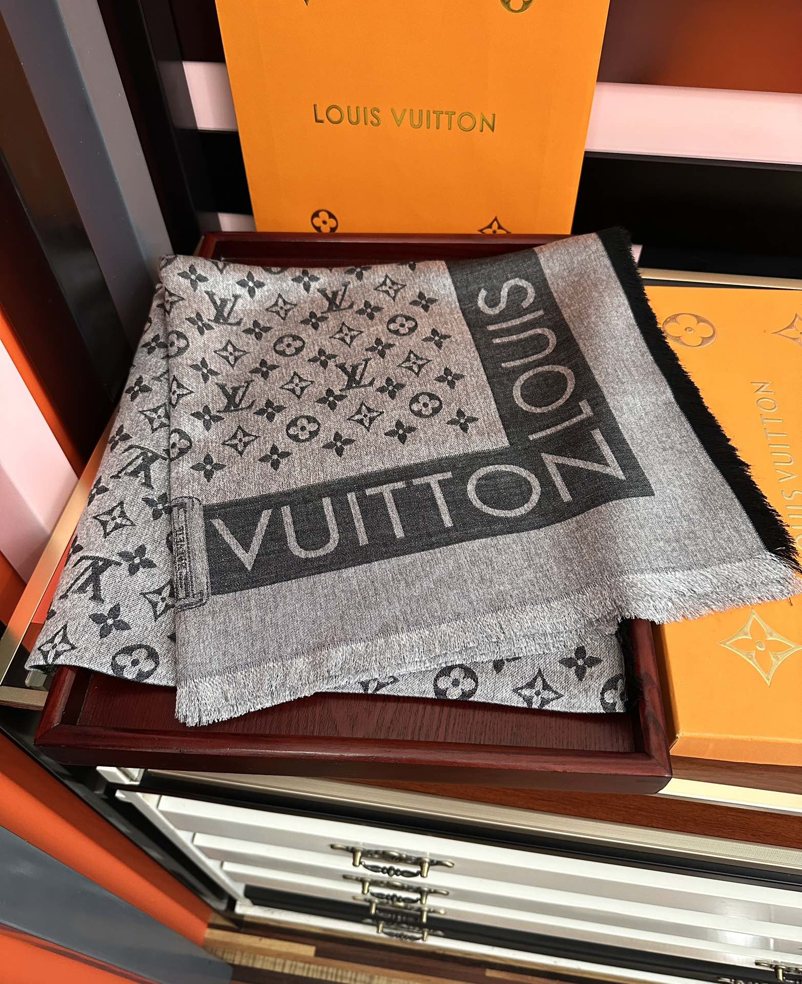 LV  Long Scarf 140cm Black Gray Cashmere 967310