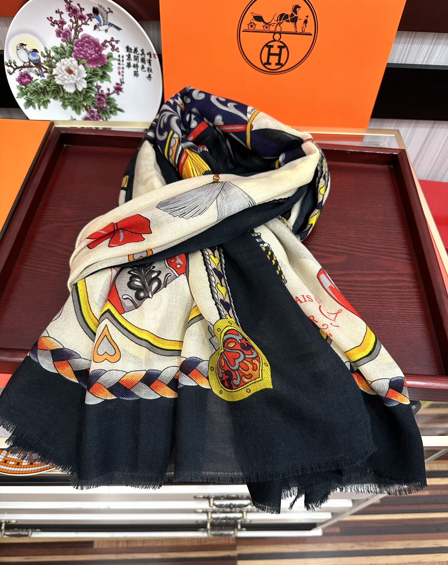 HM 25s Scarf 200cm Black Beige Cashmere 976423