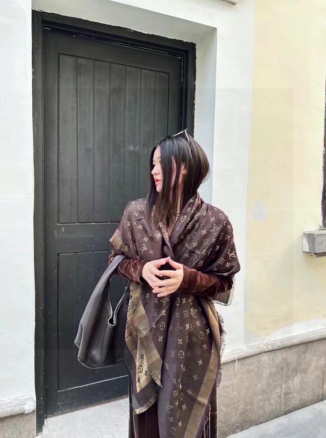 LV Monogram Scarf 140cm Brown Silk and Wool 967230