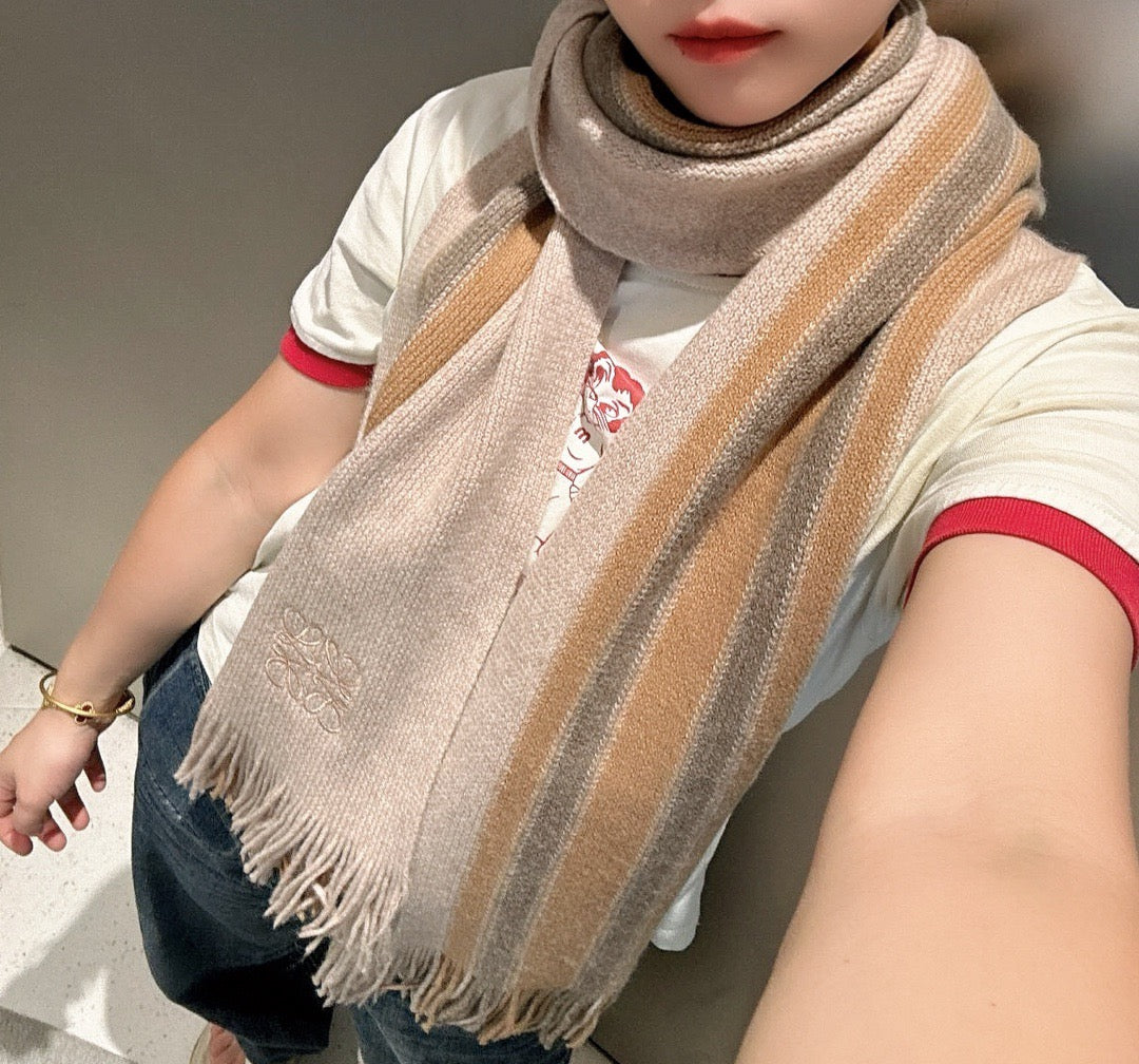 Loewe Scarf 180CM  Beige Camel Cashmere 968539