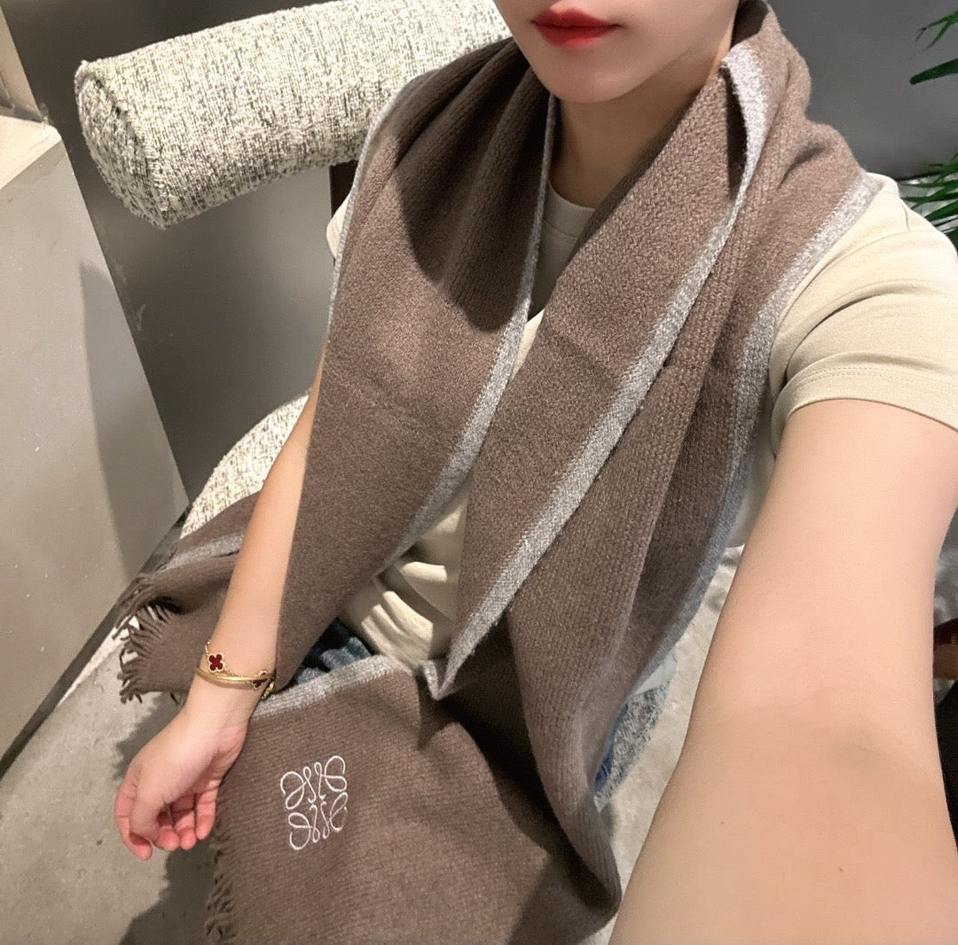 Loewe Scarf 180CM  Brown Cashmere 968541