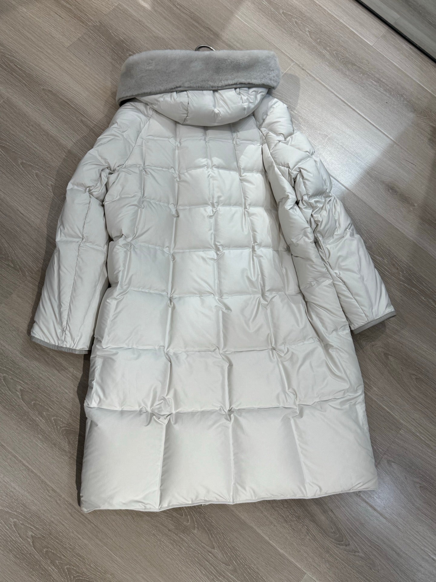 LP 25 Hooded Long Goose Down Light Gray Jacket with Fur Trim 124985