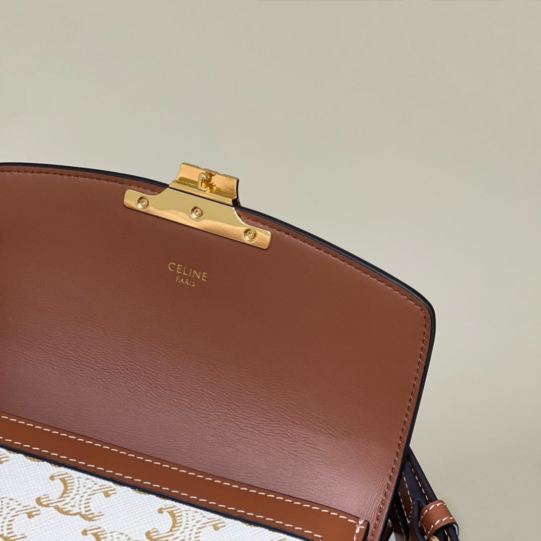 CLASSIQUE TRIOMPHE 22 CALFSKIN WHITE BROWN