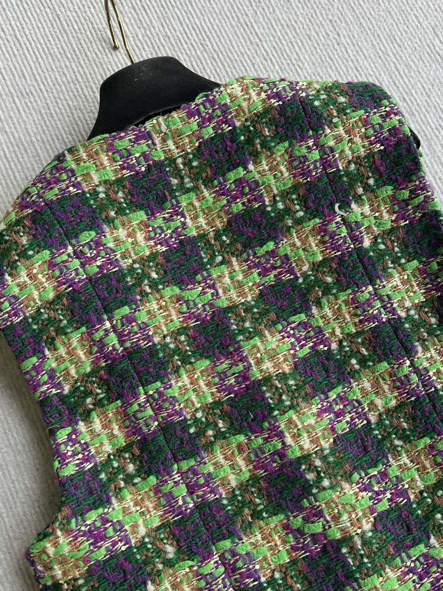 Chanel 2025 Plaid Tweed Vest Jacket Green Wool Polyester 325377