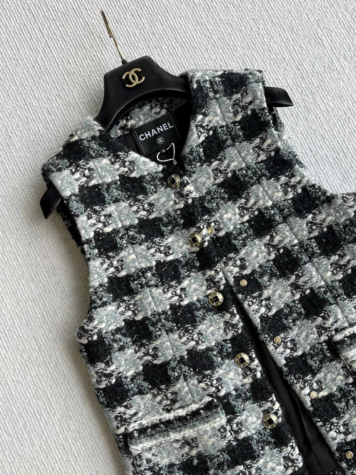 Chanel 2025 Plaid Tweed Vest Jacket Black Wool Polyester 325379