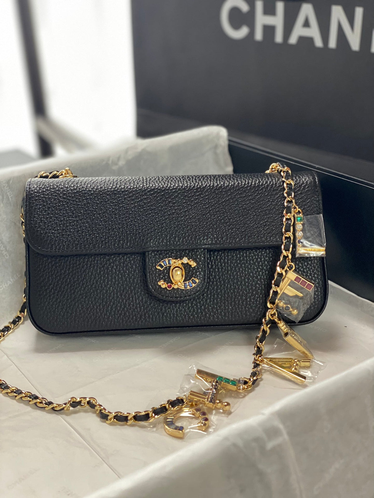 Chane 2026 Gemstone-encrusted Double-C Bag 22cm Calfskin