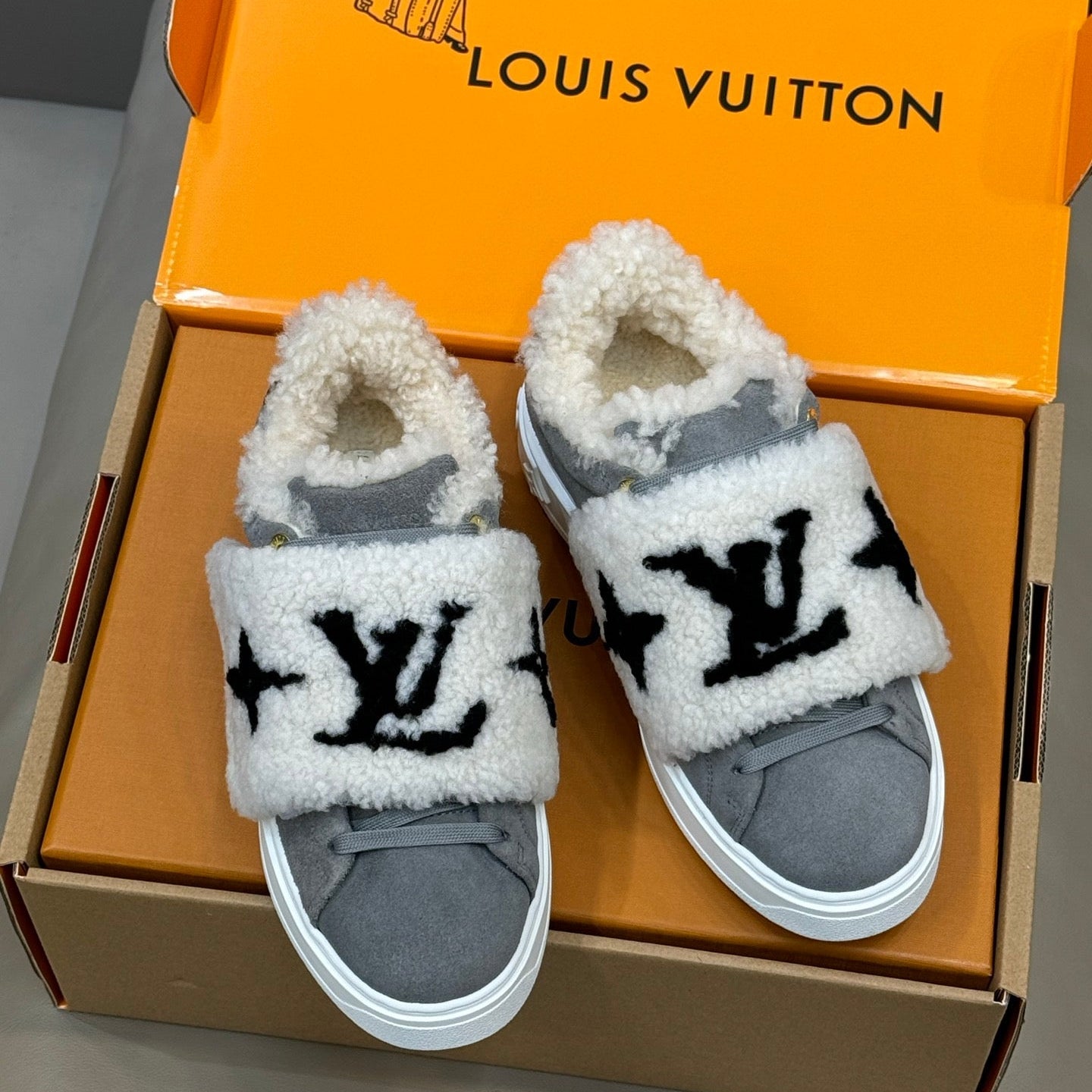 LV 25 Velcro Furry Sneakers Gray White Suede Wool 576950