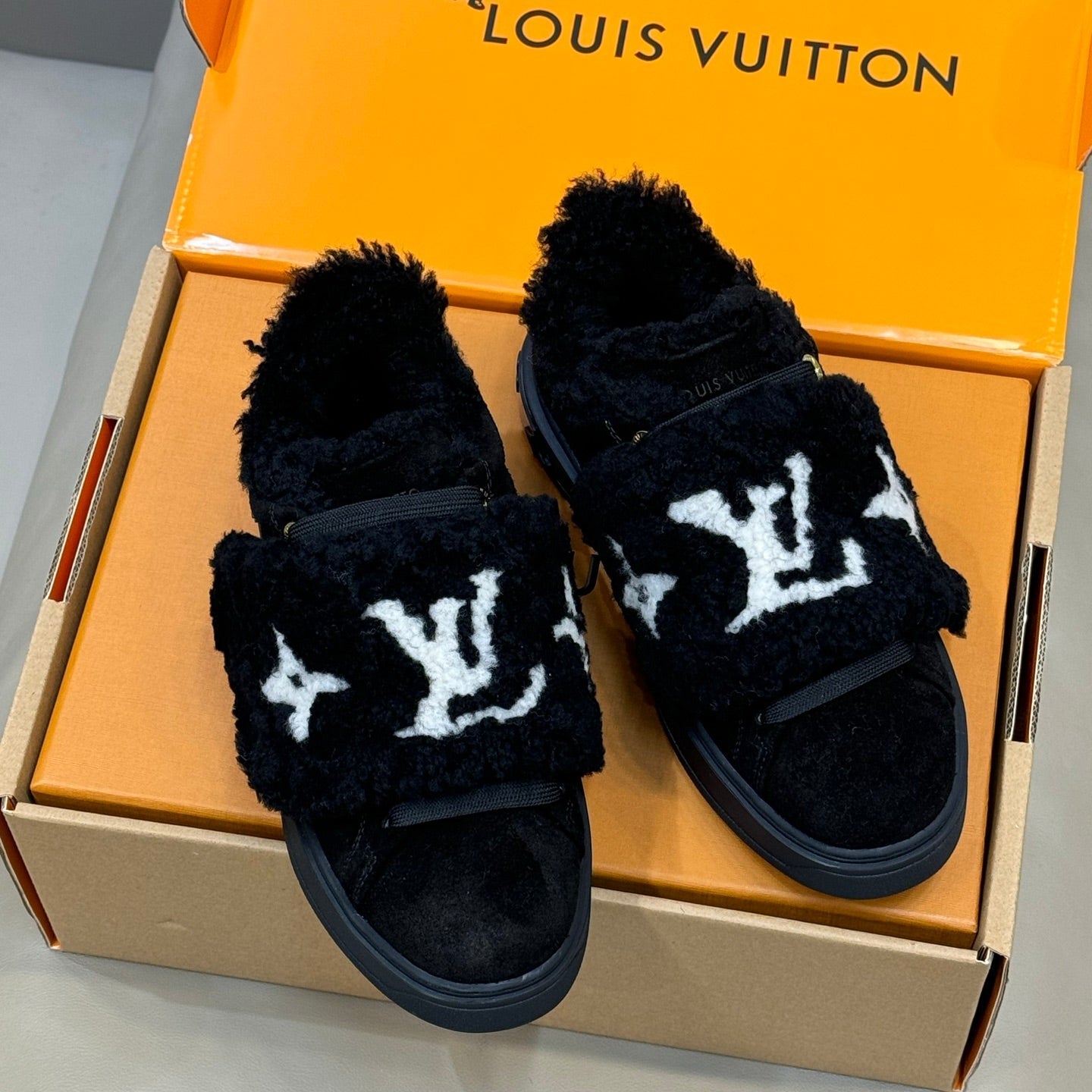 LV 25 Velcro Furry Sneakers Black Suede Wool 576952