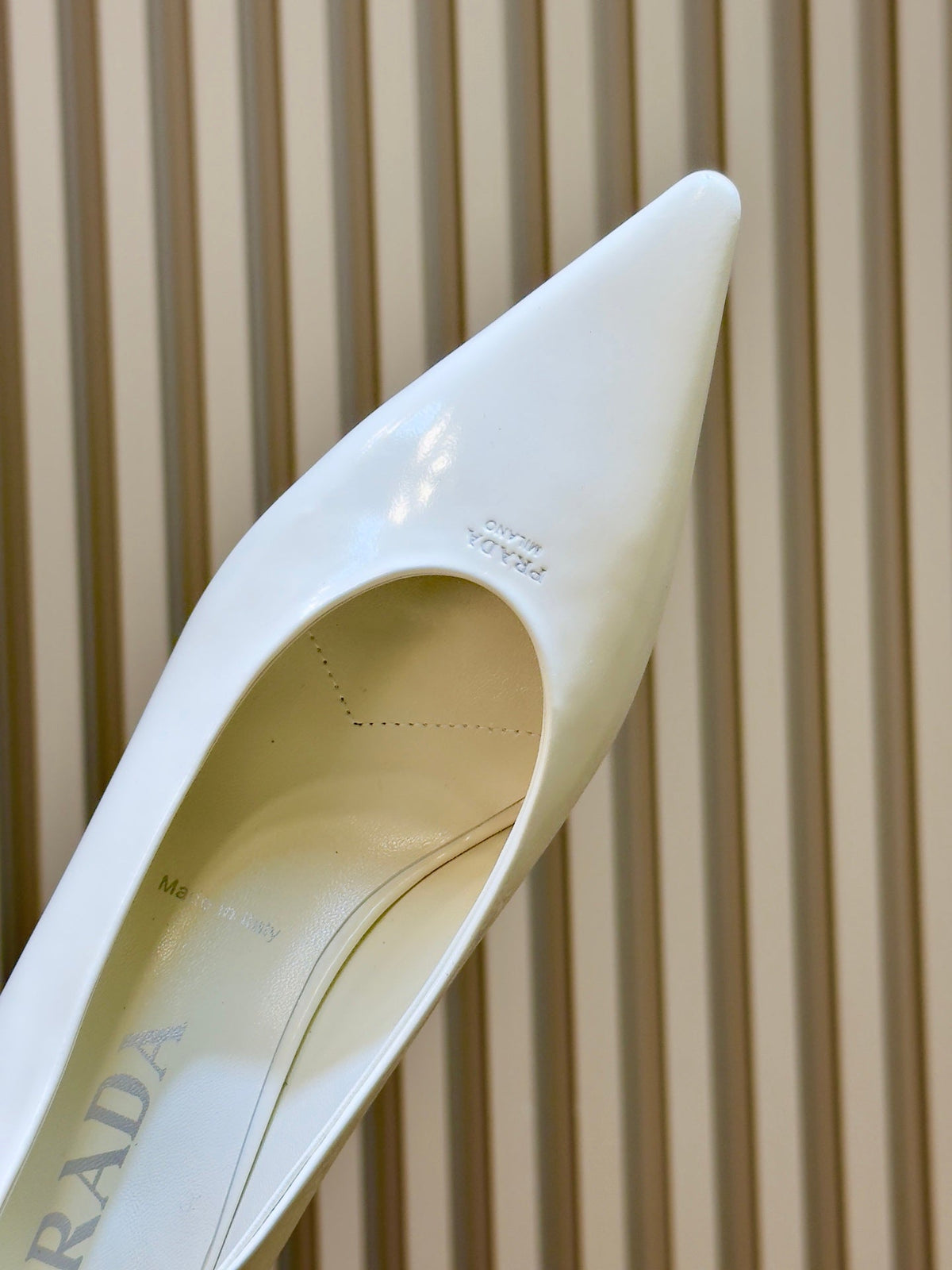 Prada 2026 Pointed Toe Pumps 75mm Patent Leather 151230