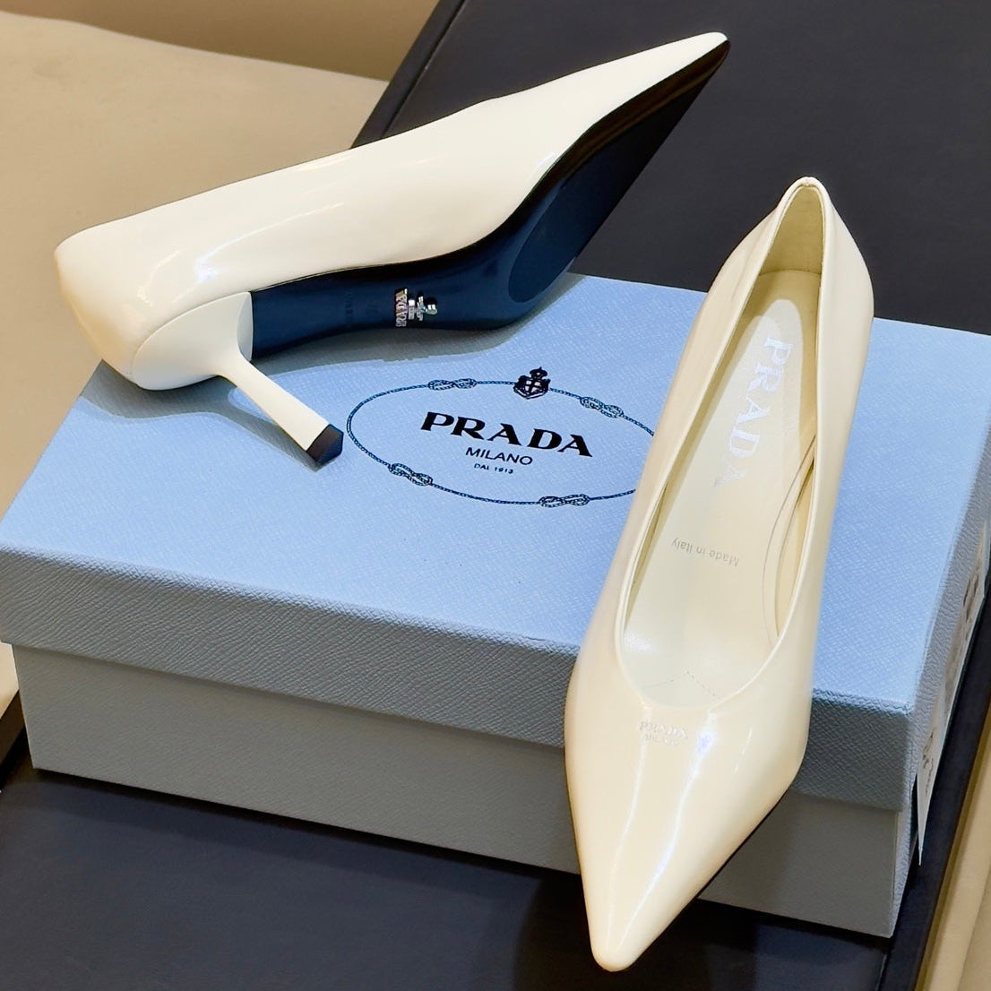Prada 2026 Pointed Toe Pumps 75mm Patent Leather 151230