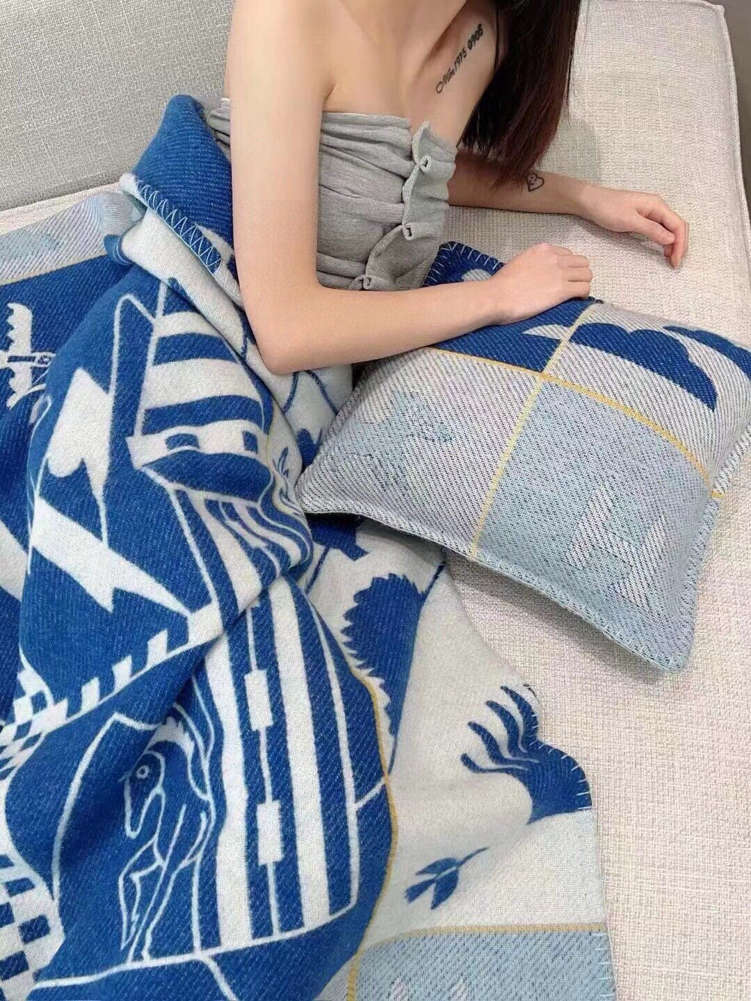 HM Avalon Epopee Blanket Blue Cashmere Wool 524202