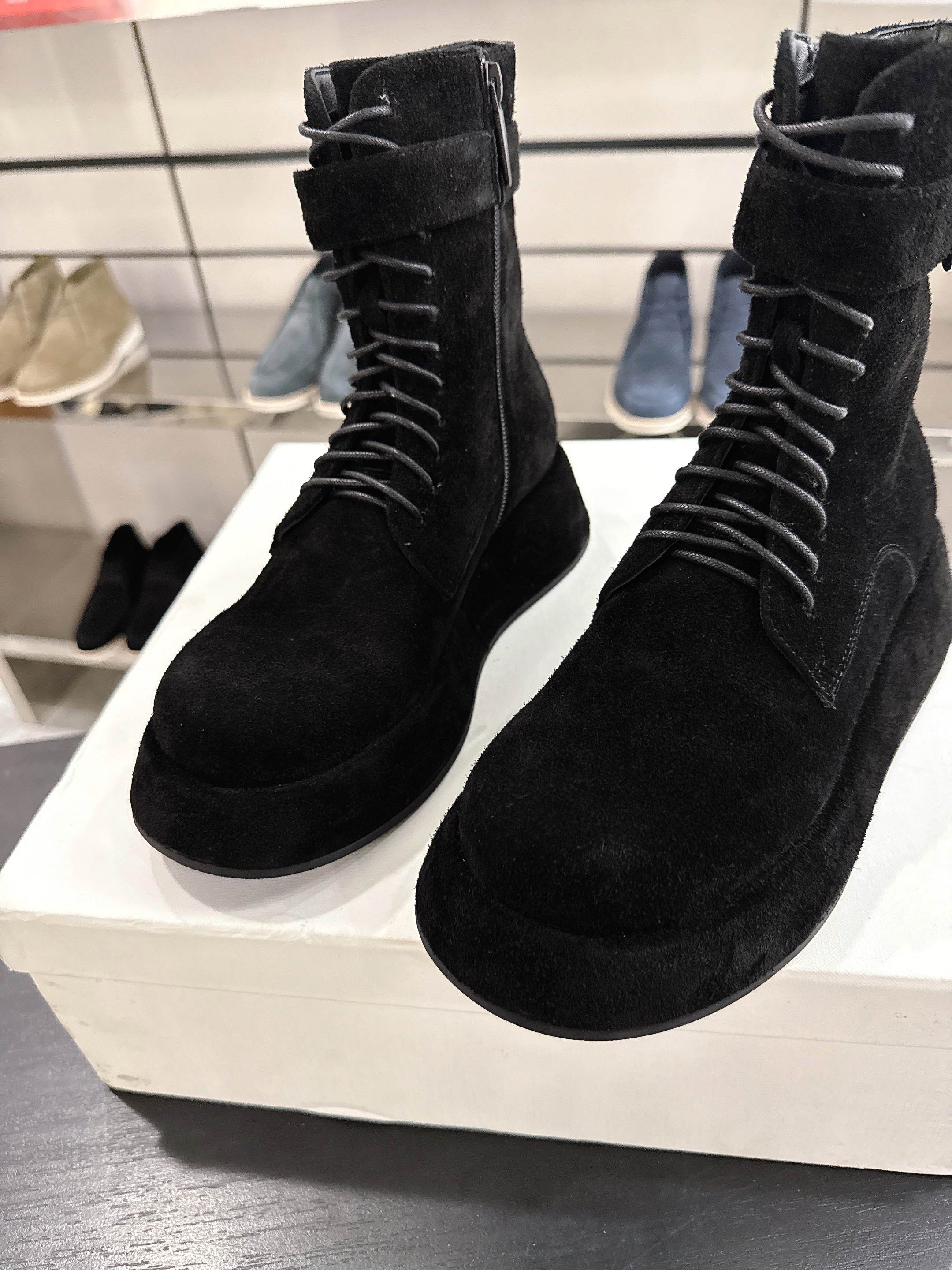 The Row 2025 Lace-up Boot Black Suede 543368
