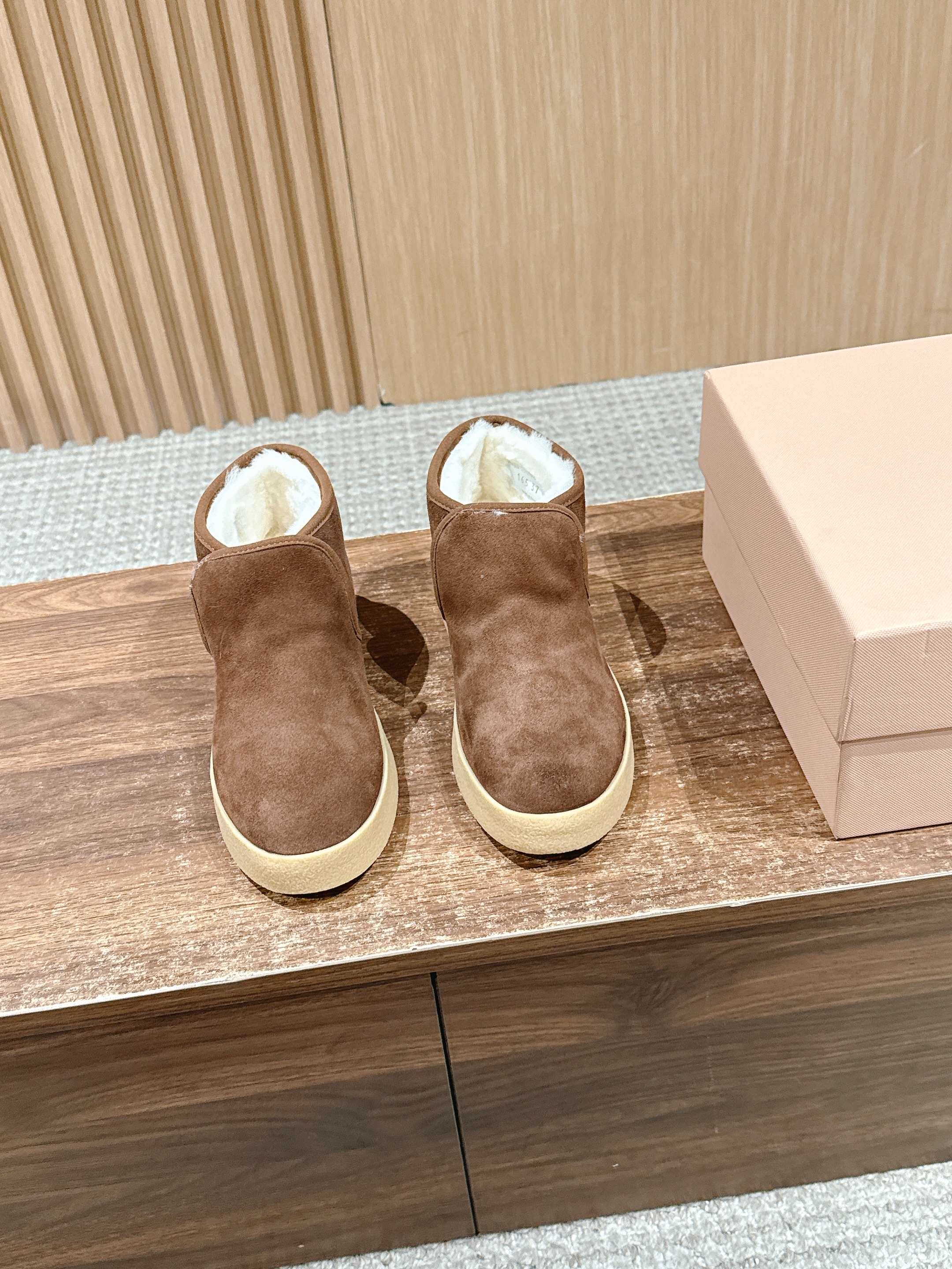 Miumiu 25 Slip-on Boot Brown Mix White Suede Wool 553705