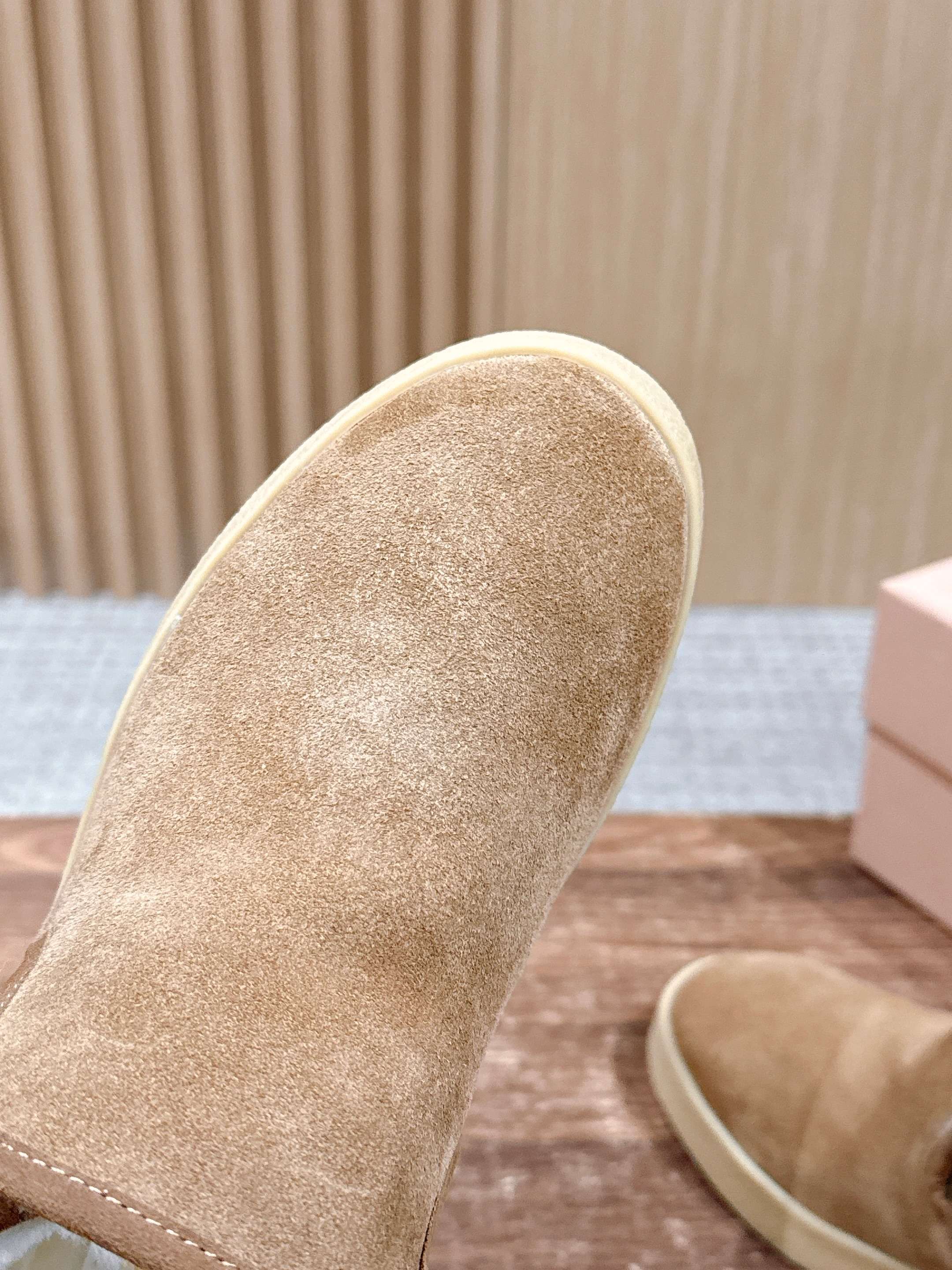 Miumiu 25 Slip-on Boot Light Brown Mix White Suede Wool 553706