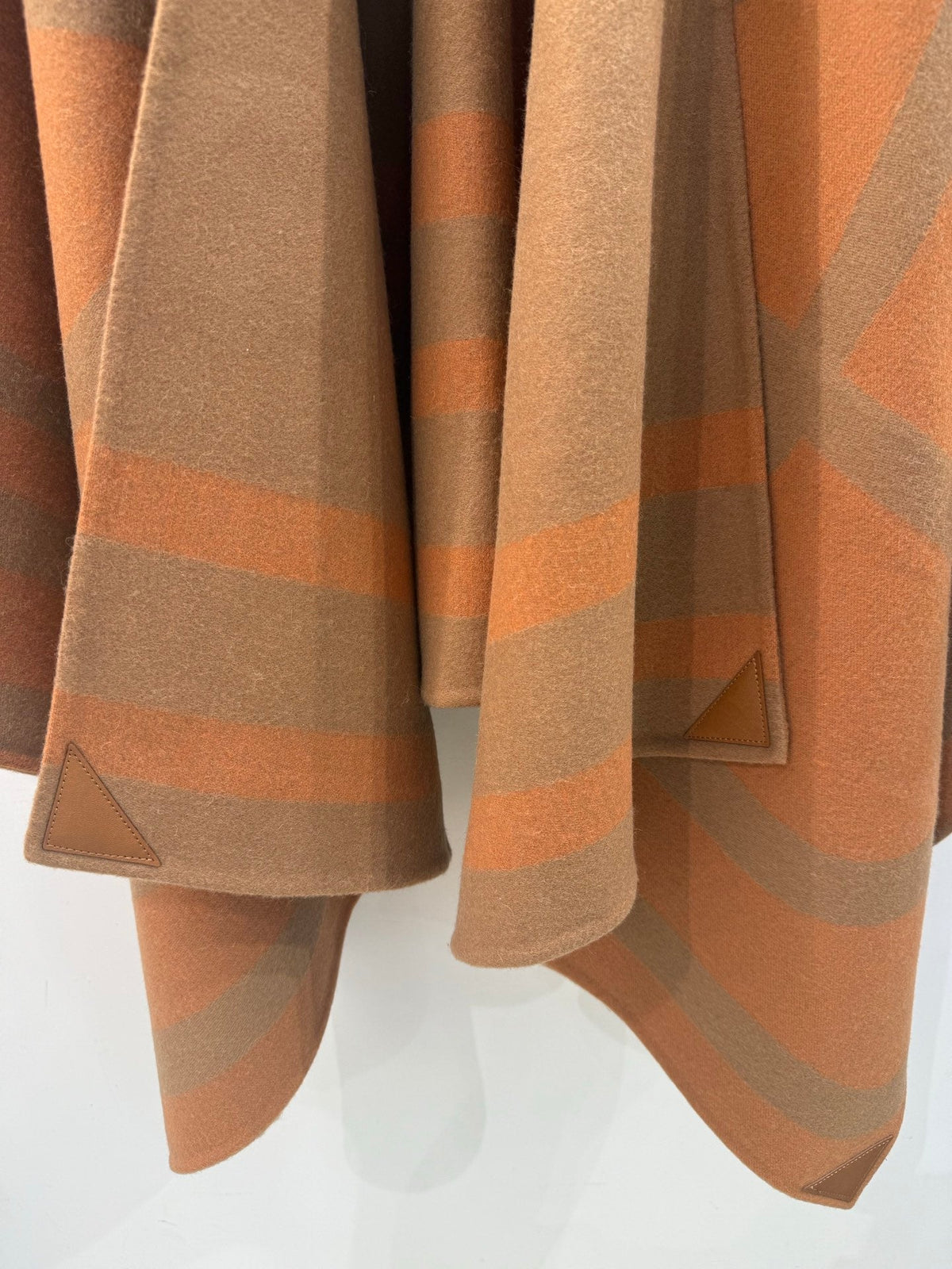 Hermès 2026 Poncho Scarf 150cm Cashmere 216453