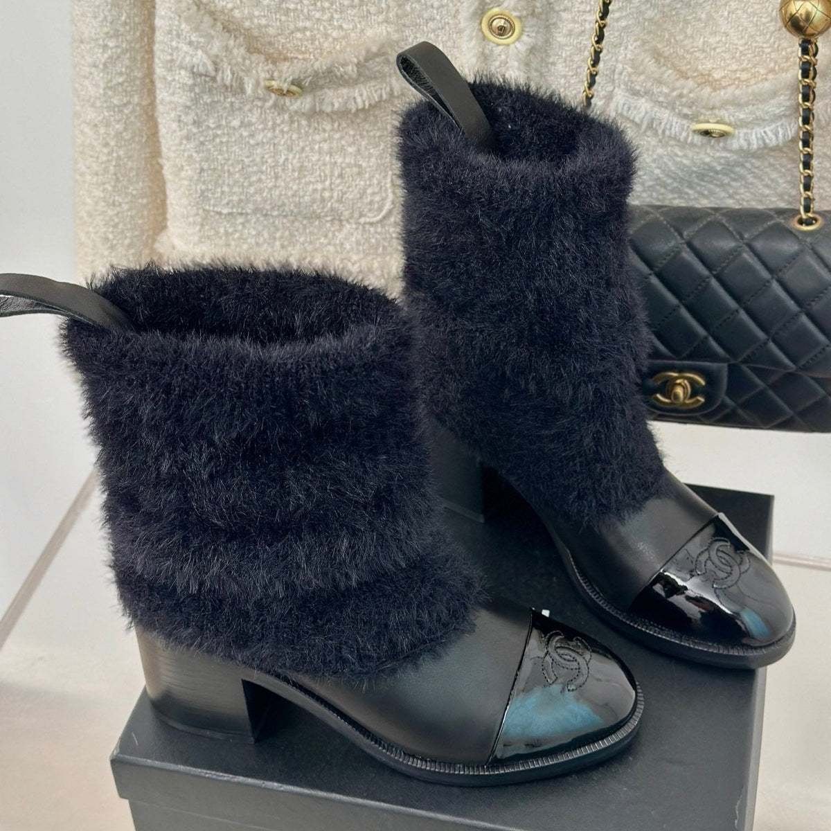 CC Short Boots 60mm Black Cowhide And Wool Yarn