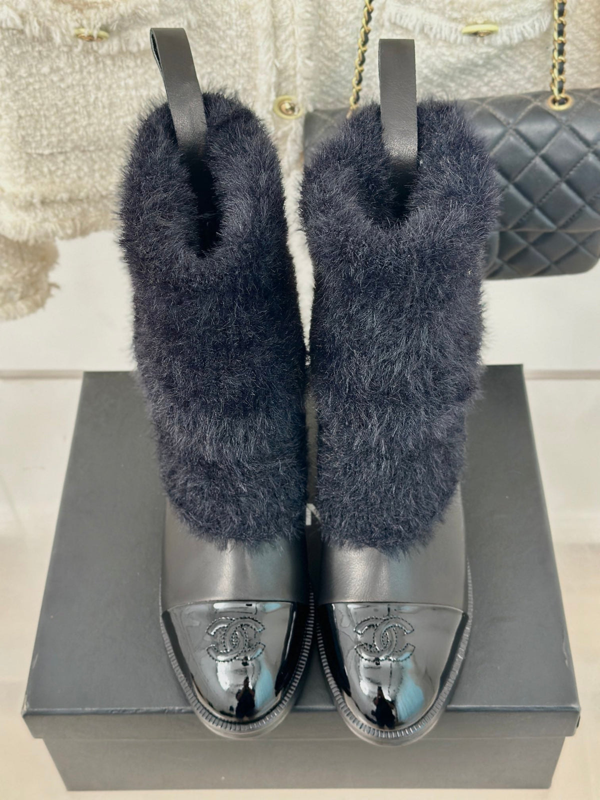 CC Short Boots 60mm Black Cowhide And Wool Yarn