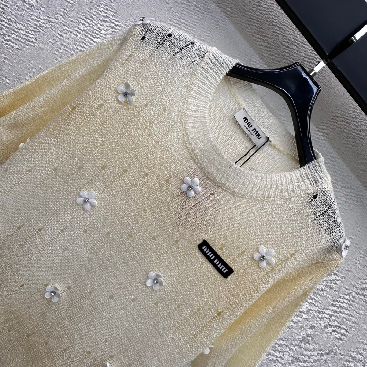 Miumiu 2026 Embroidered Short-Sleeve Knitwear Wool Polyester 374868